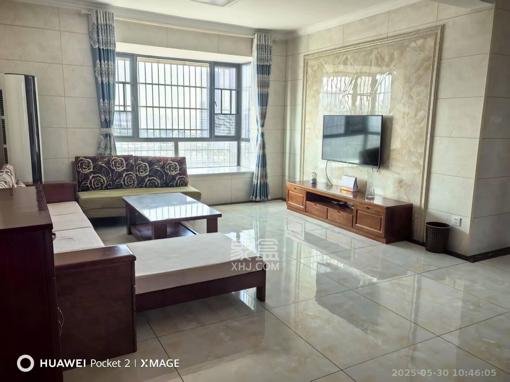 茶山馨苑 3室2厅2卫 3200.0元/月 茶山馨苑 3室2厅2卫 3200.0元/月室内图