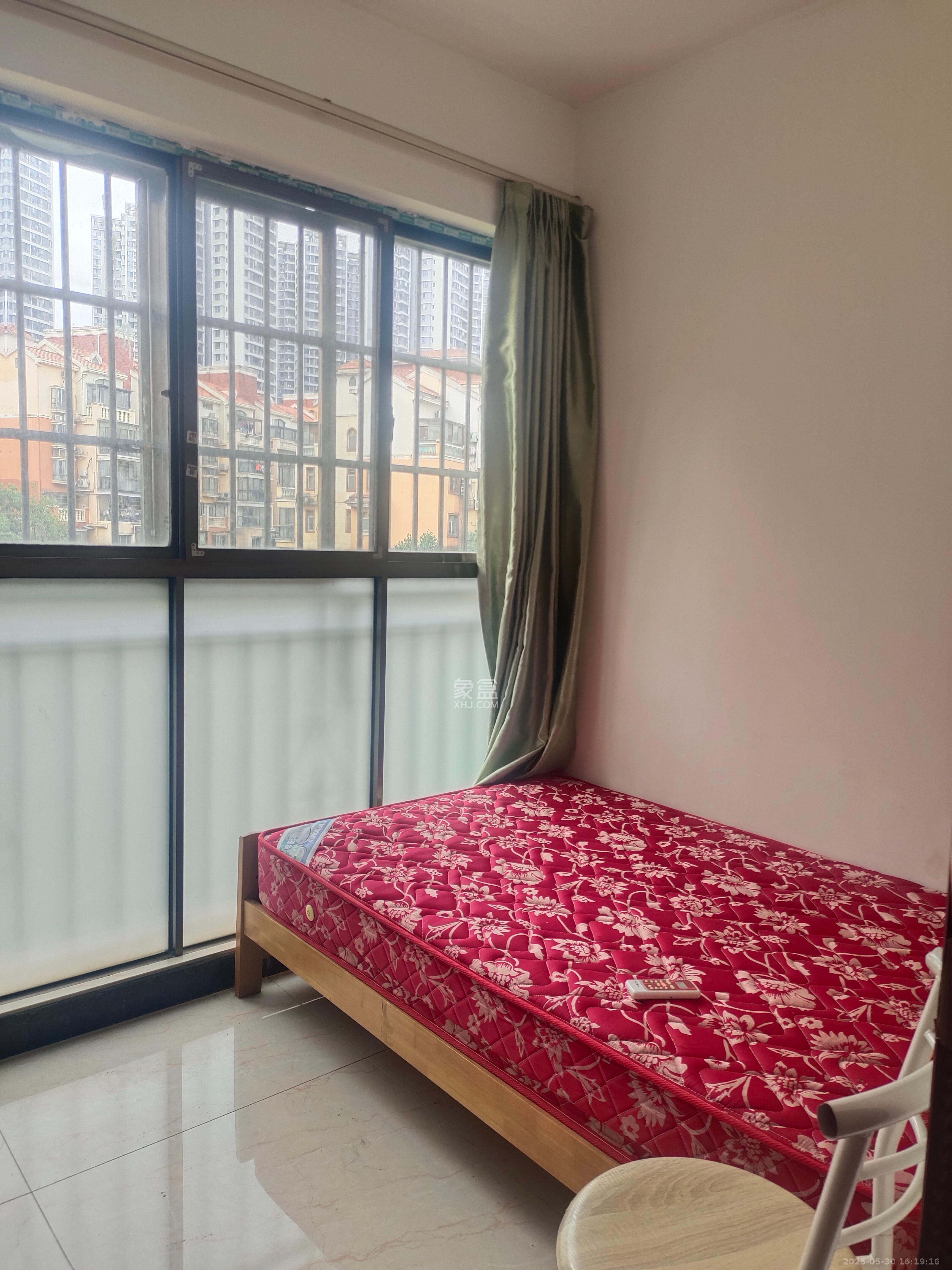 米兰春天  4室2厅1卫    2200.0元/月 米兰春天  4室2厅1卫    2200.0元/月室内图