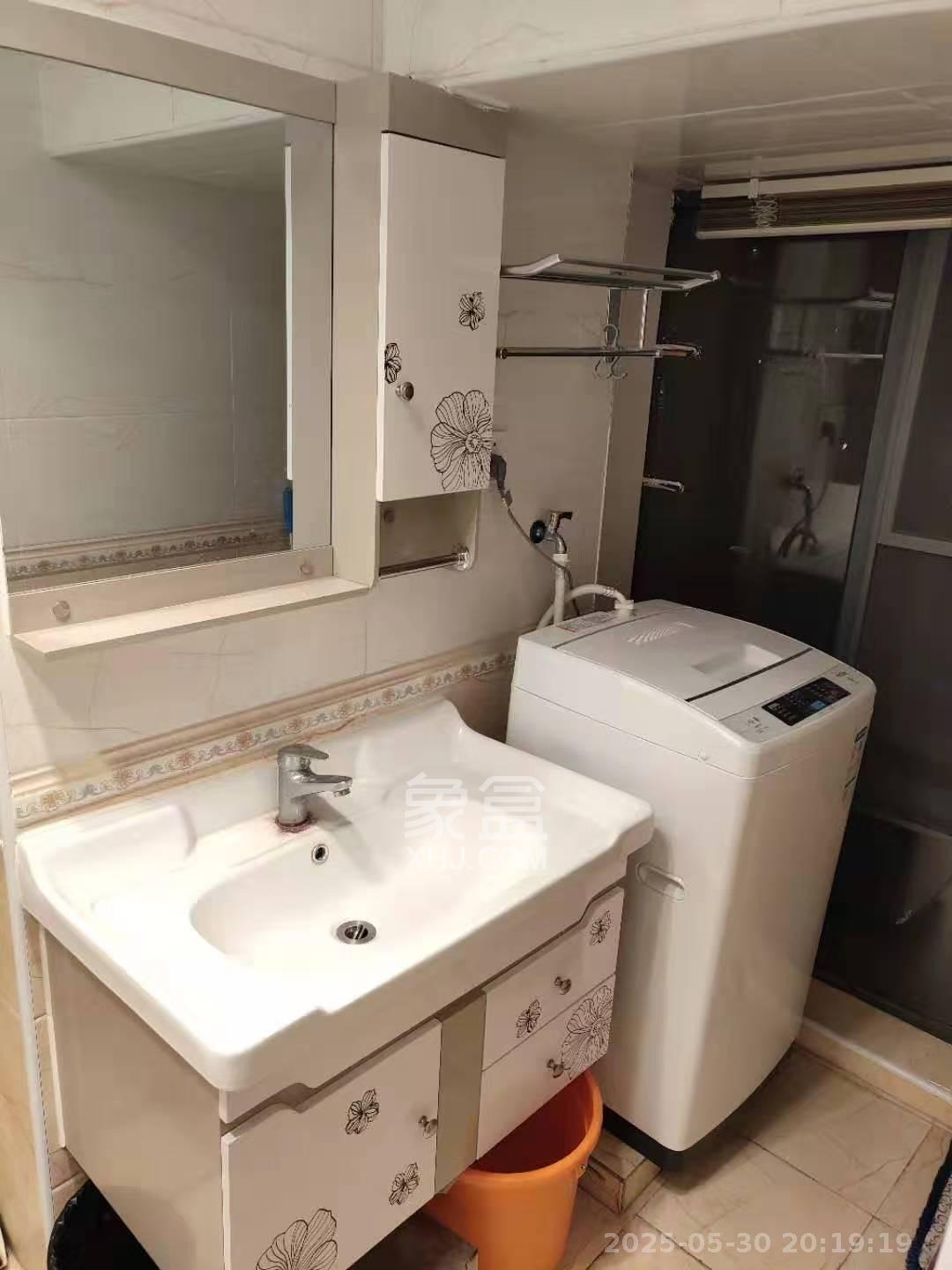 中建芙蓉嘉苑  1室1厅1卫   1200.00元/月室内图