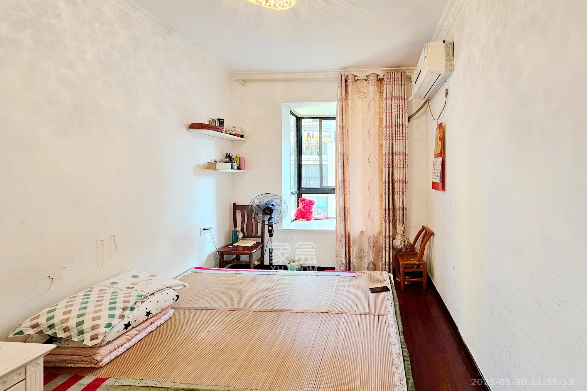 三江花中城 5室2厅2卫 126.8万 三江花中城 5室2厅2卫 126.8万卧室