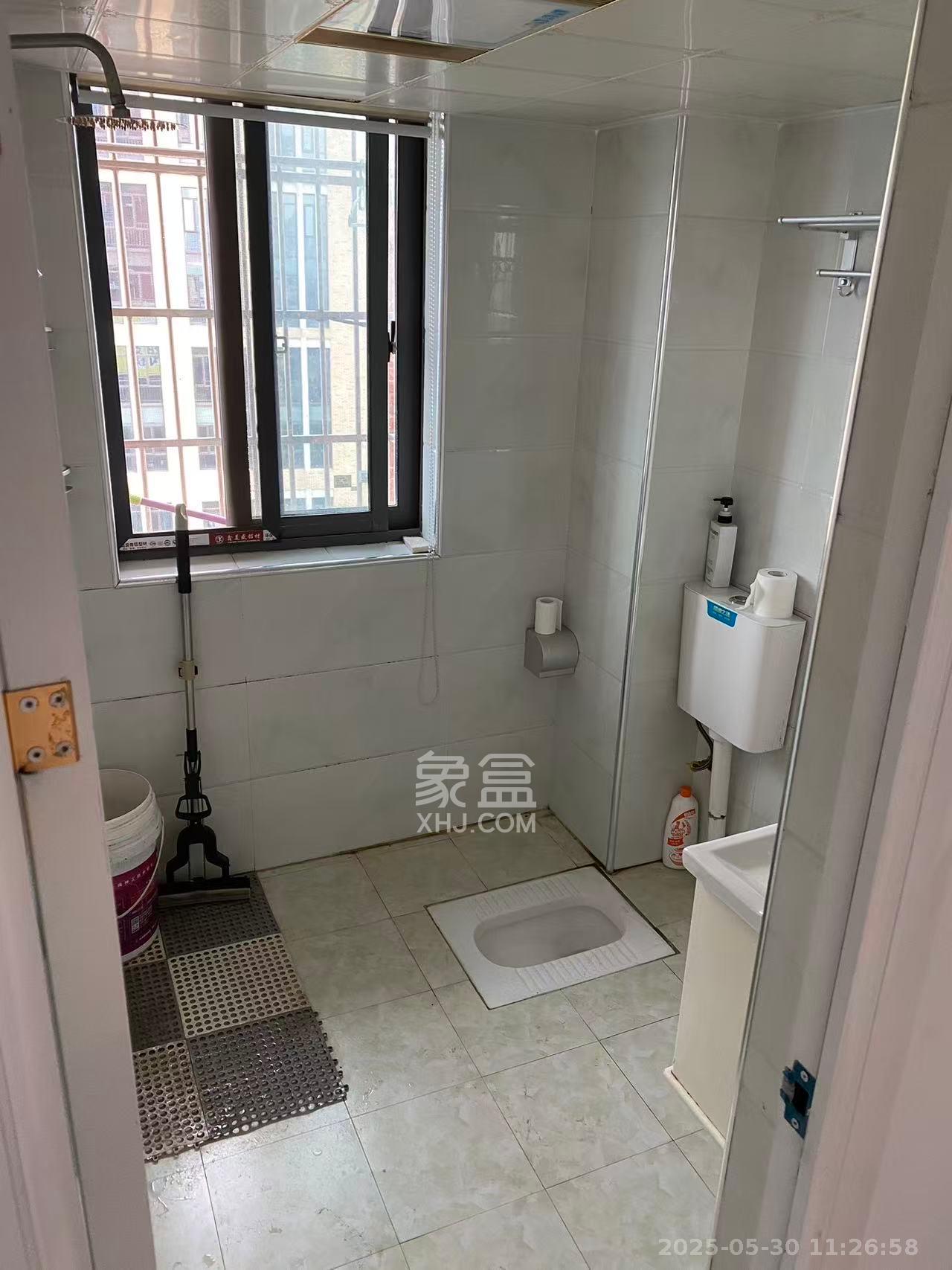 湘楚华庭  2室2厅1卫    2000.0元/月室内图