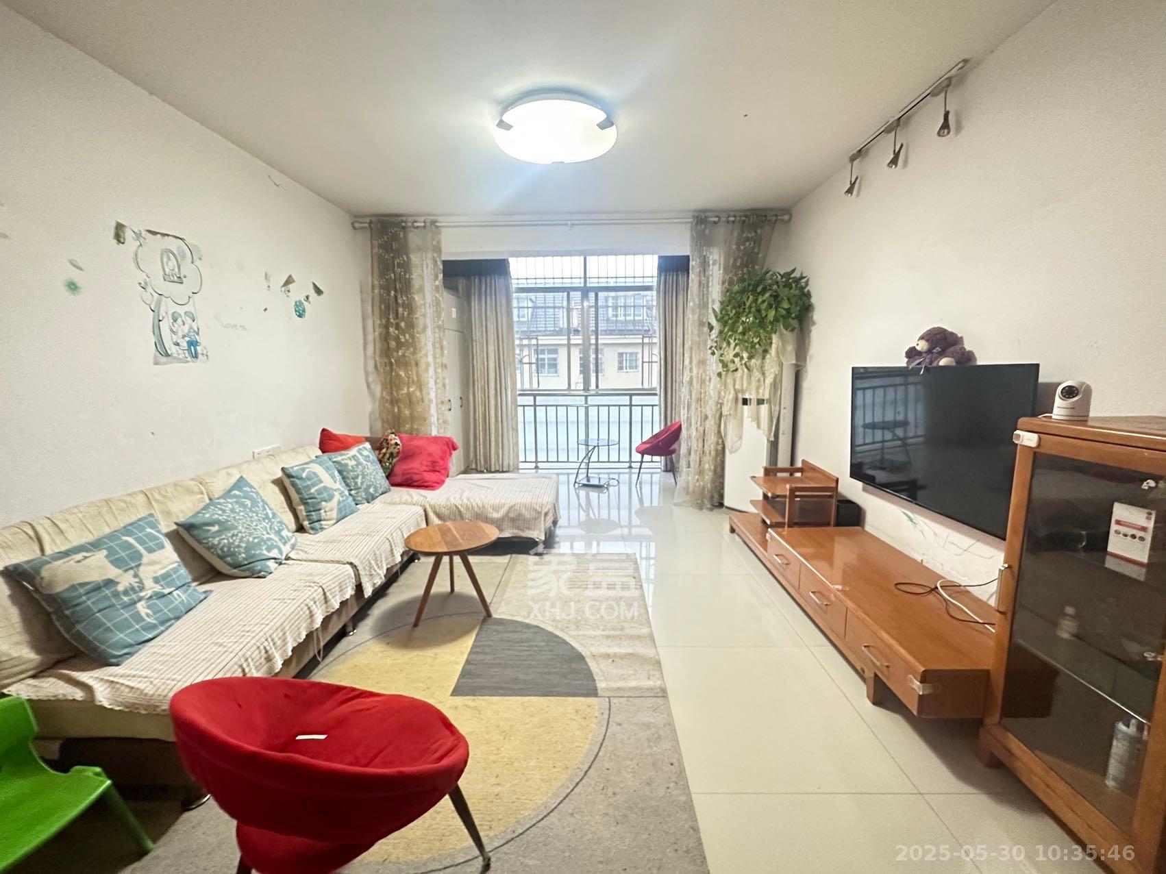 鄱阳小区 4室2厅2卫 2000.0元/月 鄱阳小区 4室2厅2卫 2000.0元/月室内图