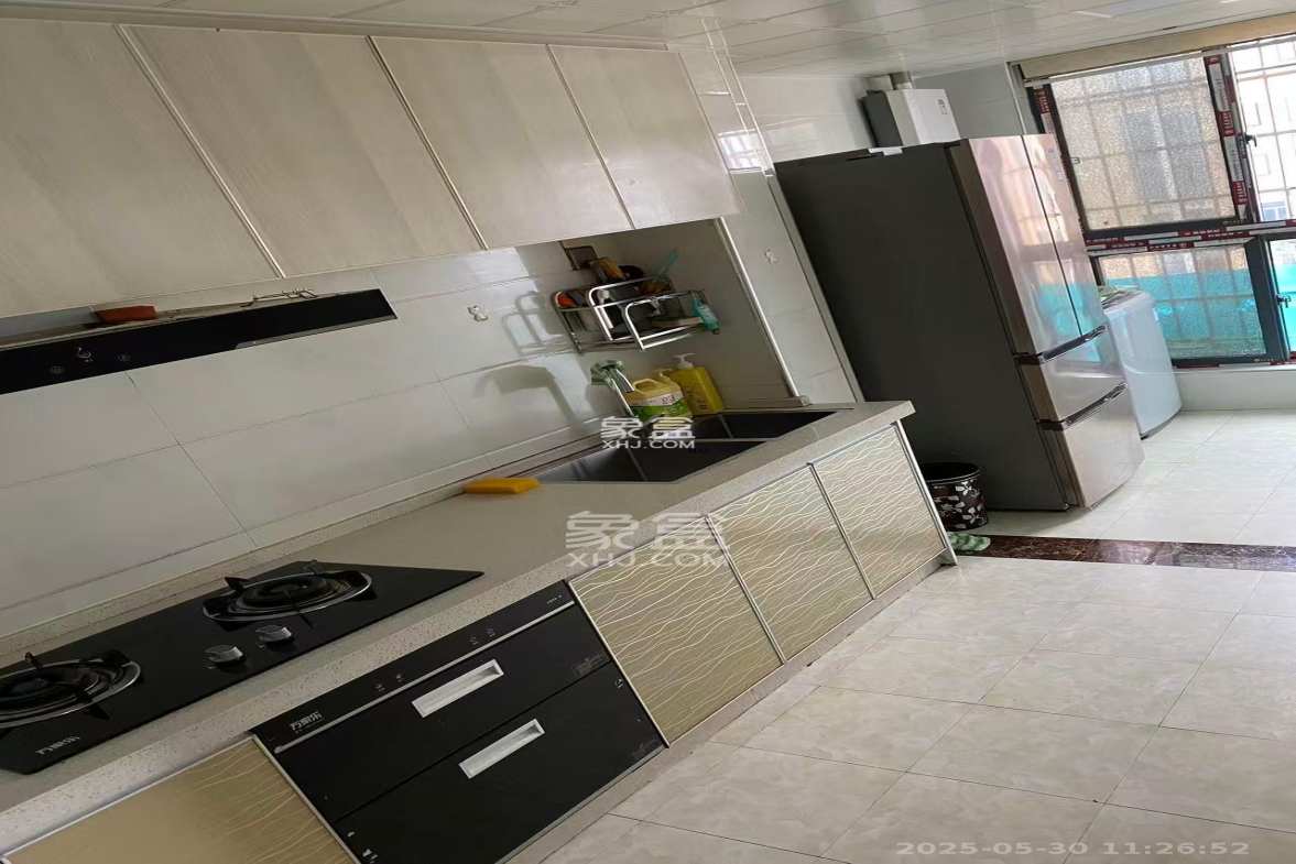 湘楚华庭 2室2厅1卫 2000.0元/月 湘楚华庭 2室2厅1卫 2000.0元/月室内图