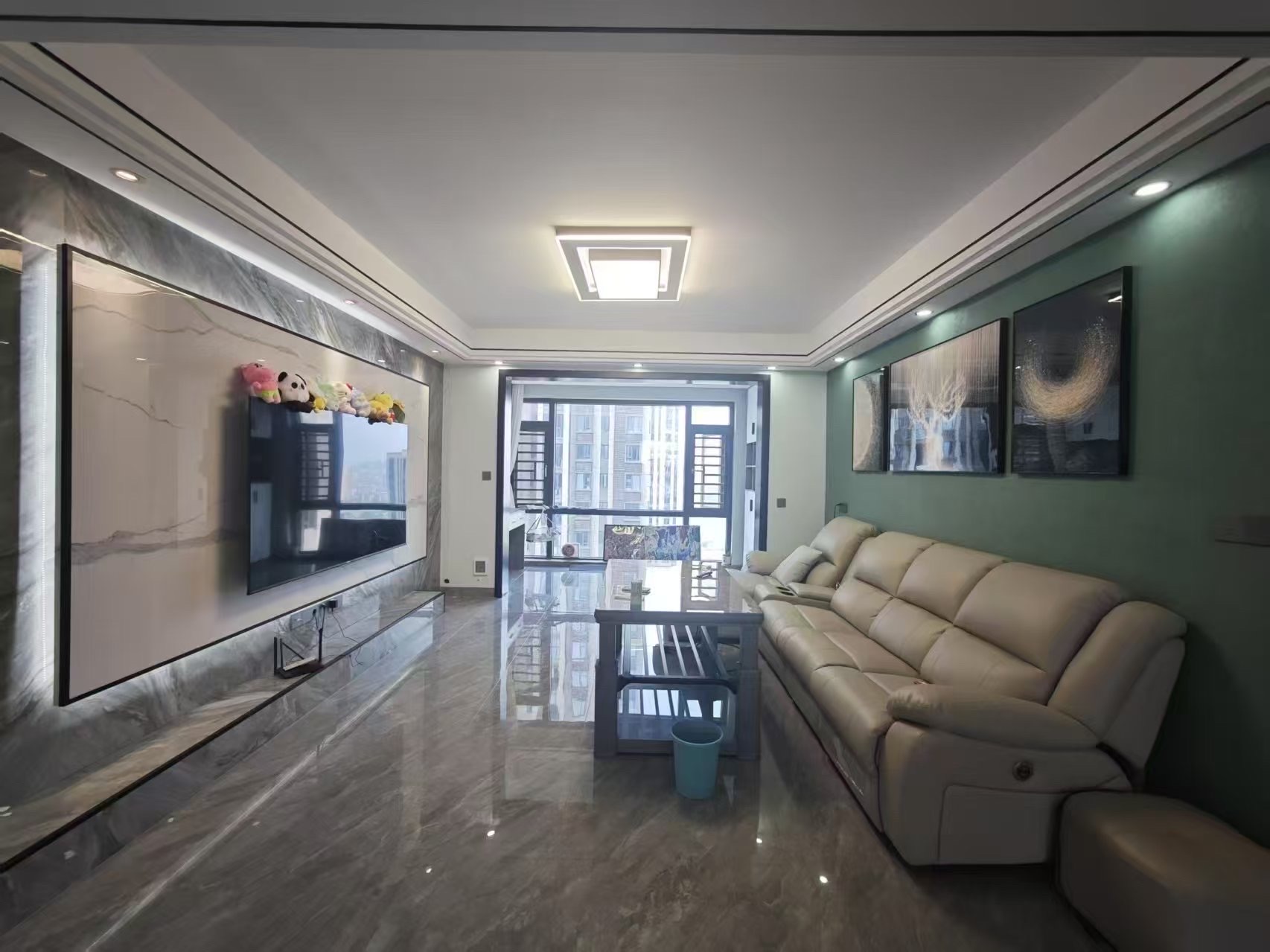 三一街区 3室2厅1卫 72.8万 三一街区 3室2厅1卫 72.8万客厅