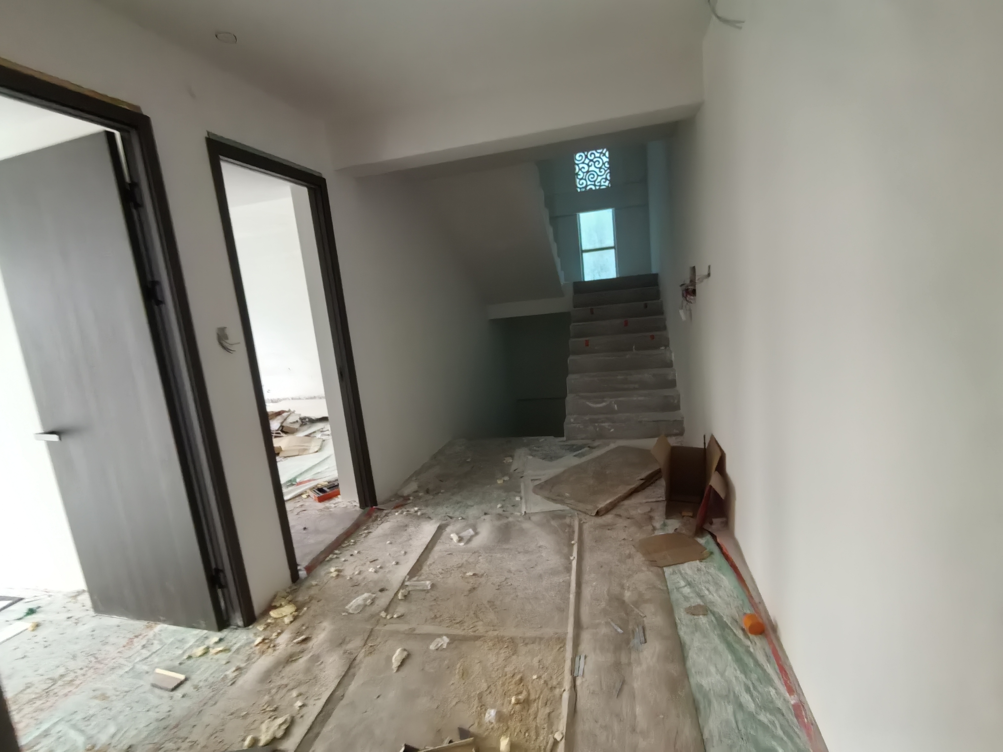 八和园小区 8室3厅2卫 12000.0元/月 八和园小区 8室3厅2卫 12000.0元/月室内图