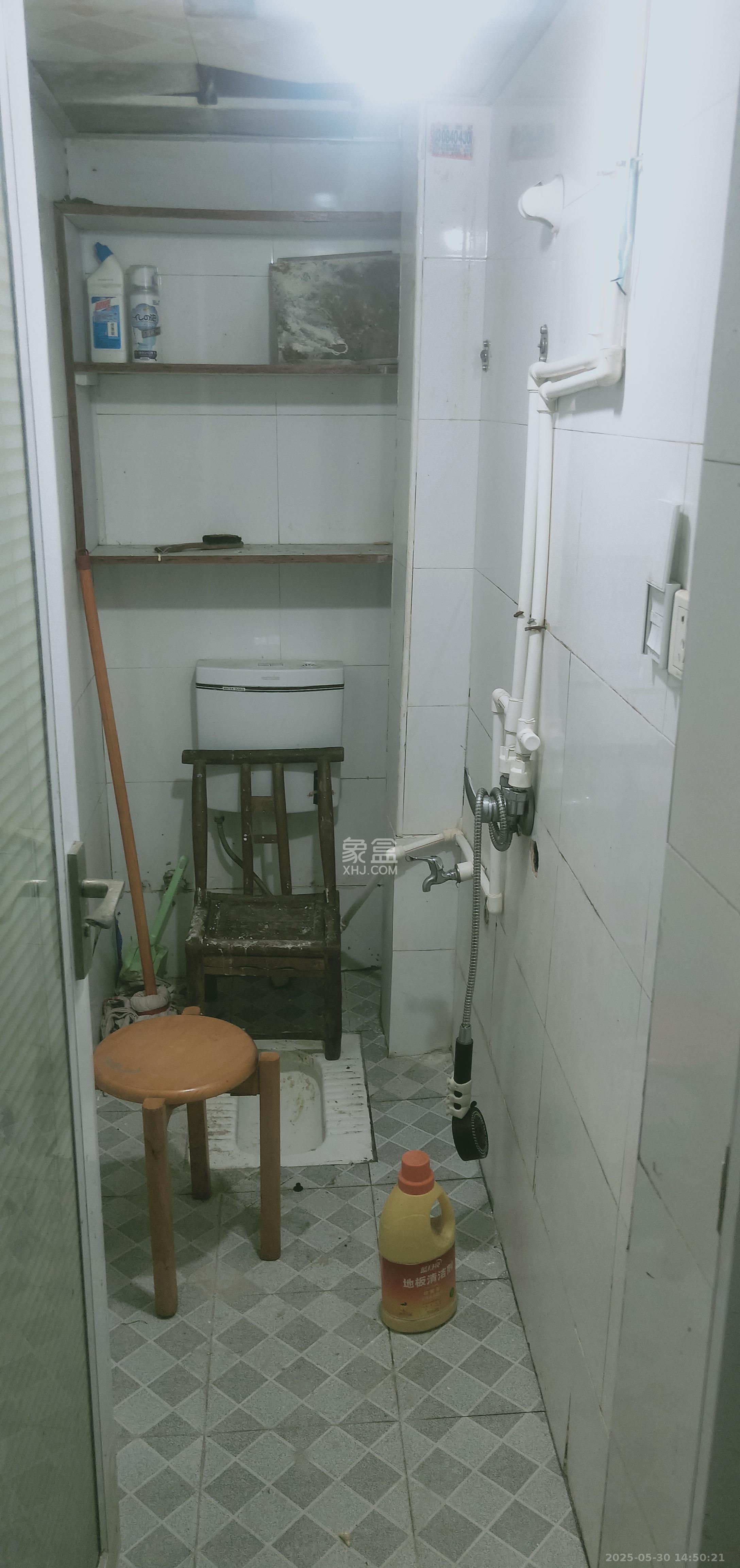 红旗区二片 2室1厅1卫 1500.0元/月 红旗区二片 2室1厅1卫 1500.0元/月室内图