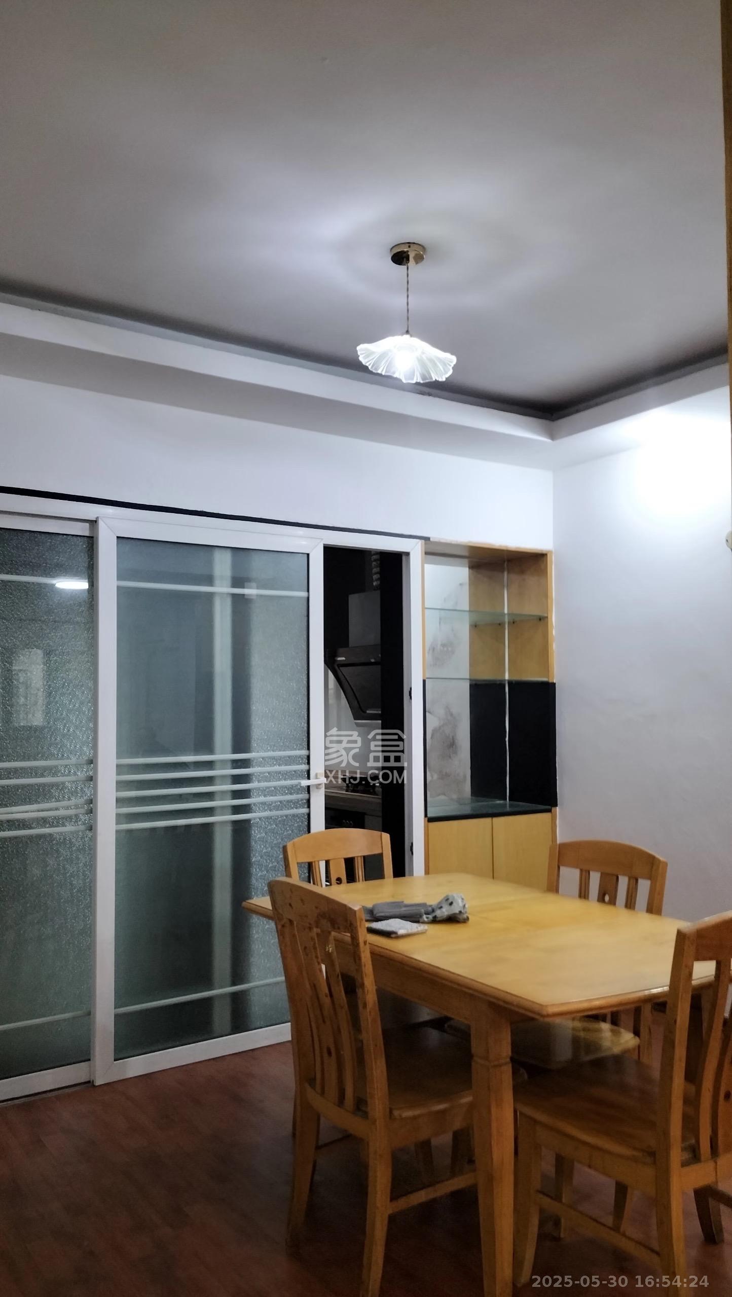 德润园 4室2厅1卫 2000.0元/月 德润园 4室2厅1卫 2000.0元/月室内图