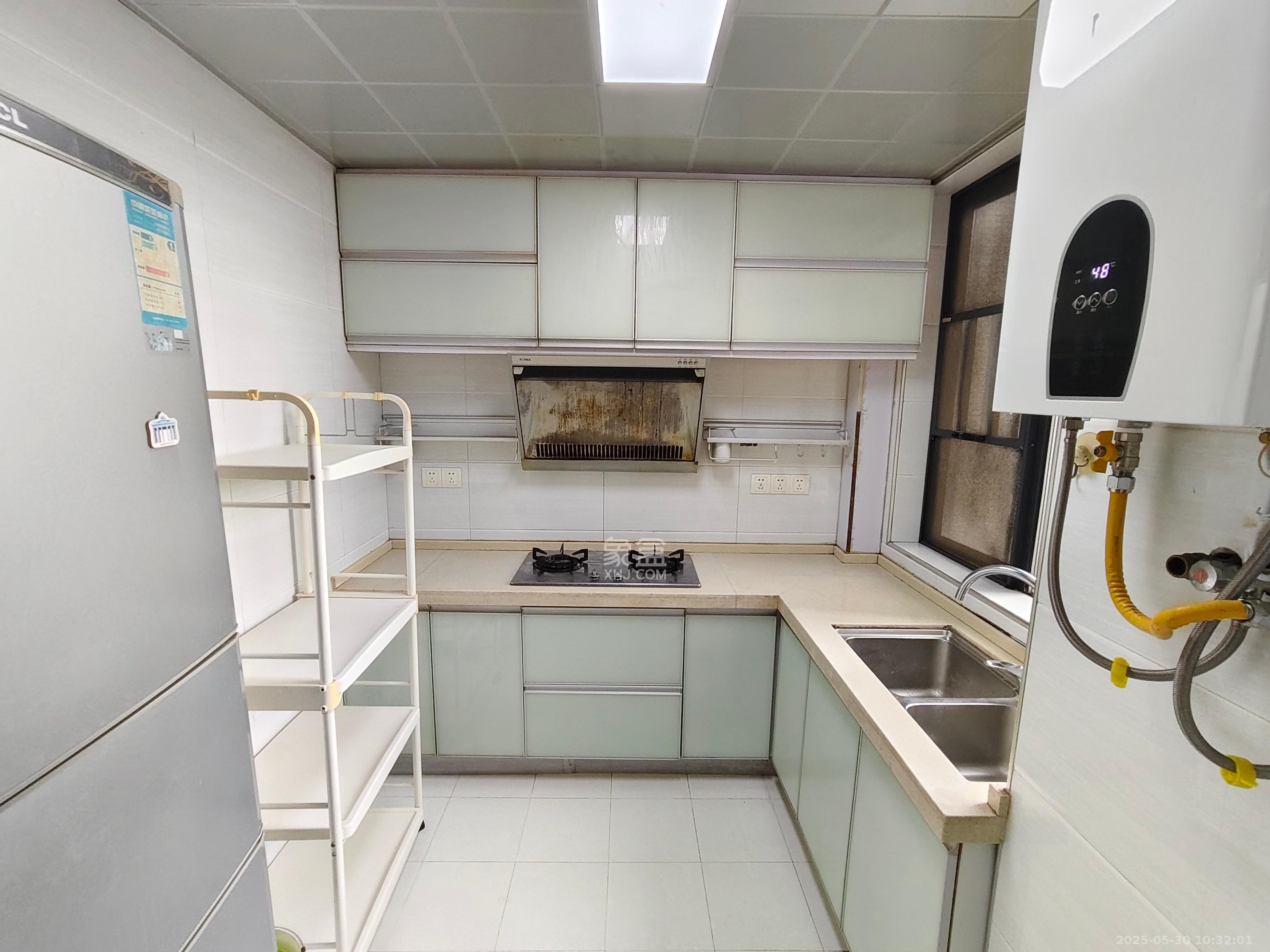 莱茵城  3室2厅1卫   2200.00元/月室内图