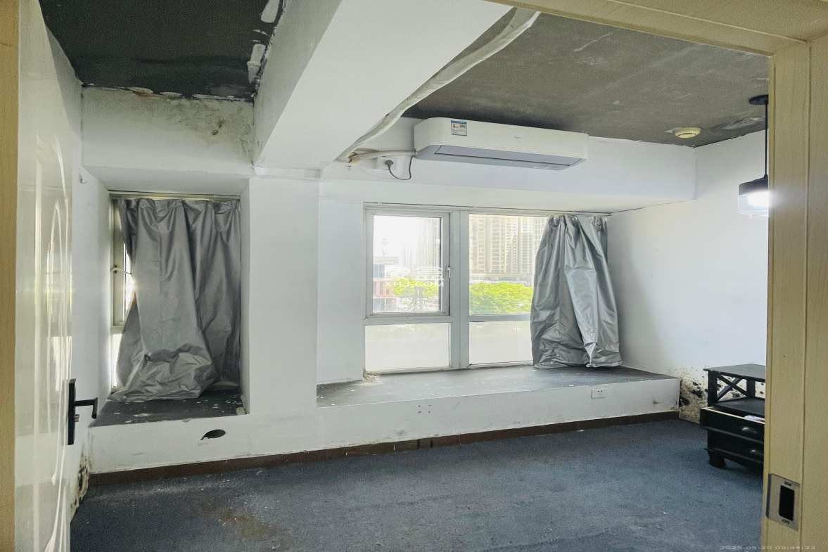 新长海广场  1室0厅1卫    2400.0元/月 新长海广场  1室0厅1卫    2400.0元/月室内图