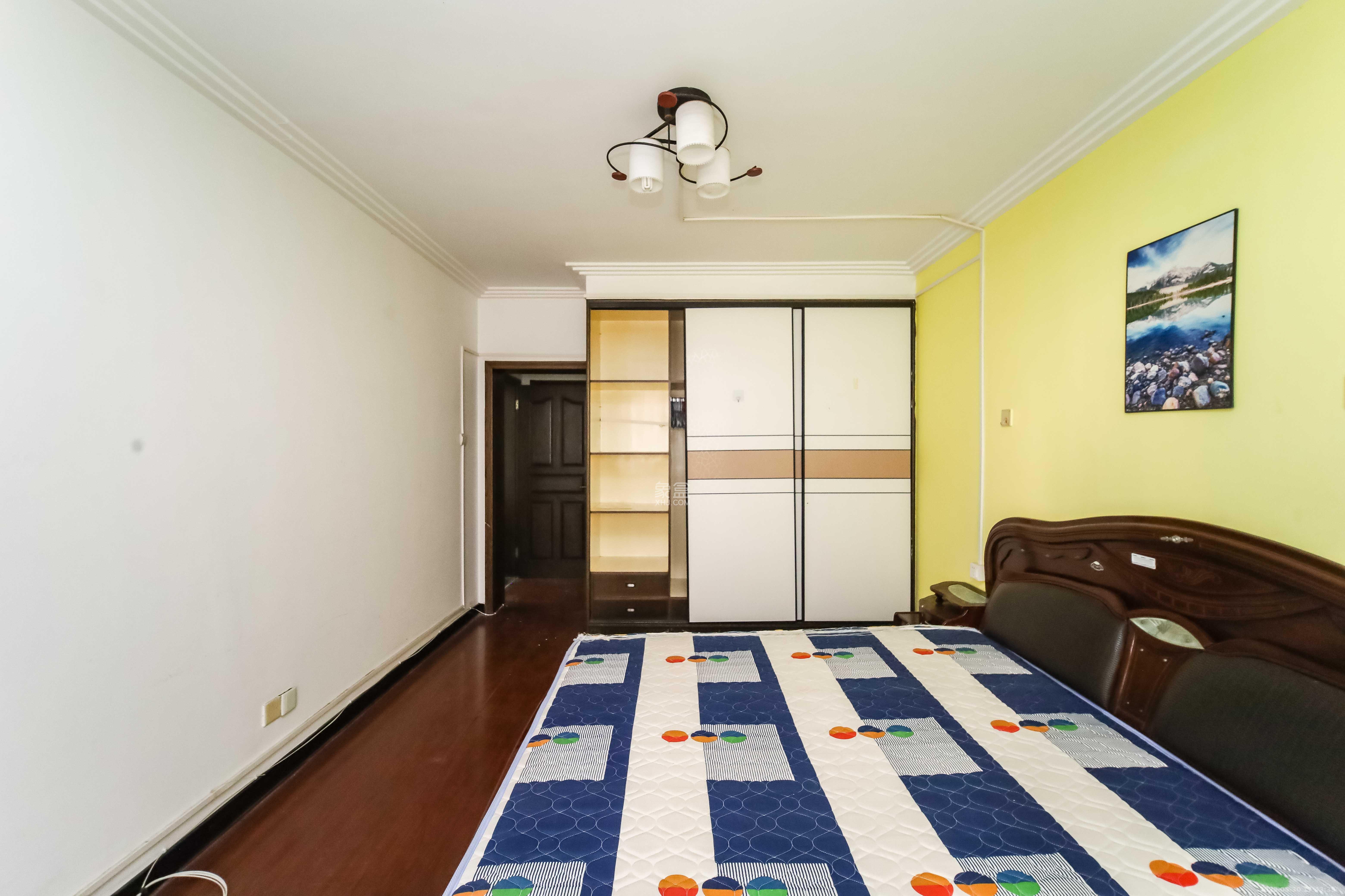 安居乐公寓 5室2厅2卫 2700.0元/月 安居乐公寓 5室2厅2卫 2700.0元/月室内图