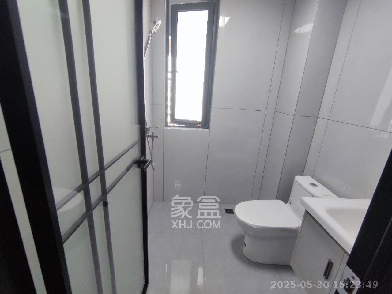 旭辉雨金广场  3室2厅2卫   2500.00元/月室内图