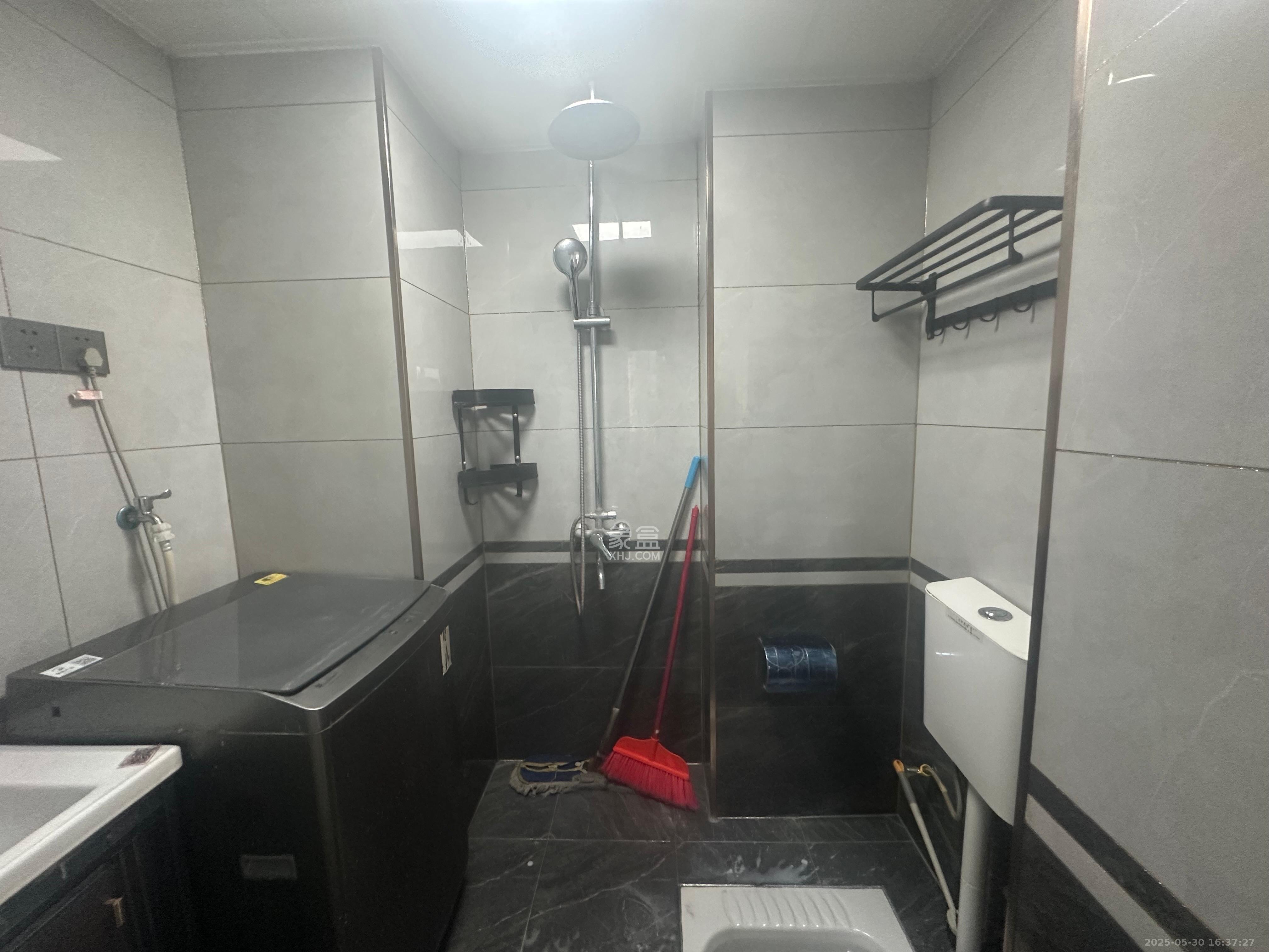 中南国际眼镜城(中伟商业中心) 1室0厅0卫 2200.0元/月 中南国际眼镜城(中伟商业中心) 1室0厅0卫 2200.0元/月室内图