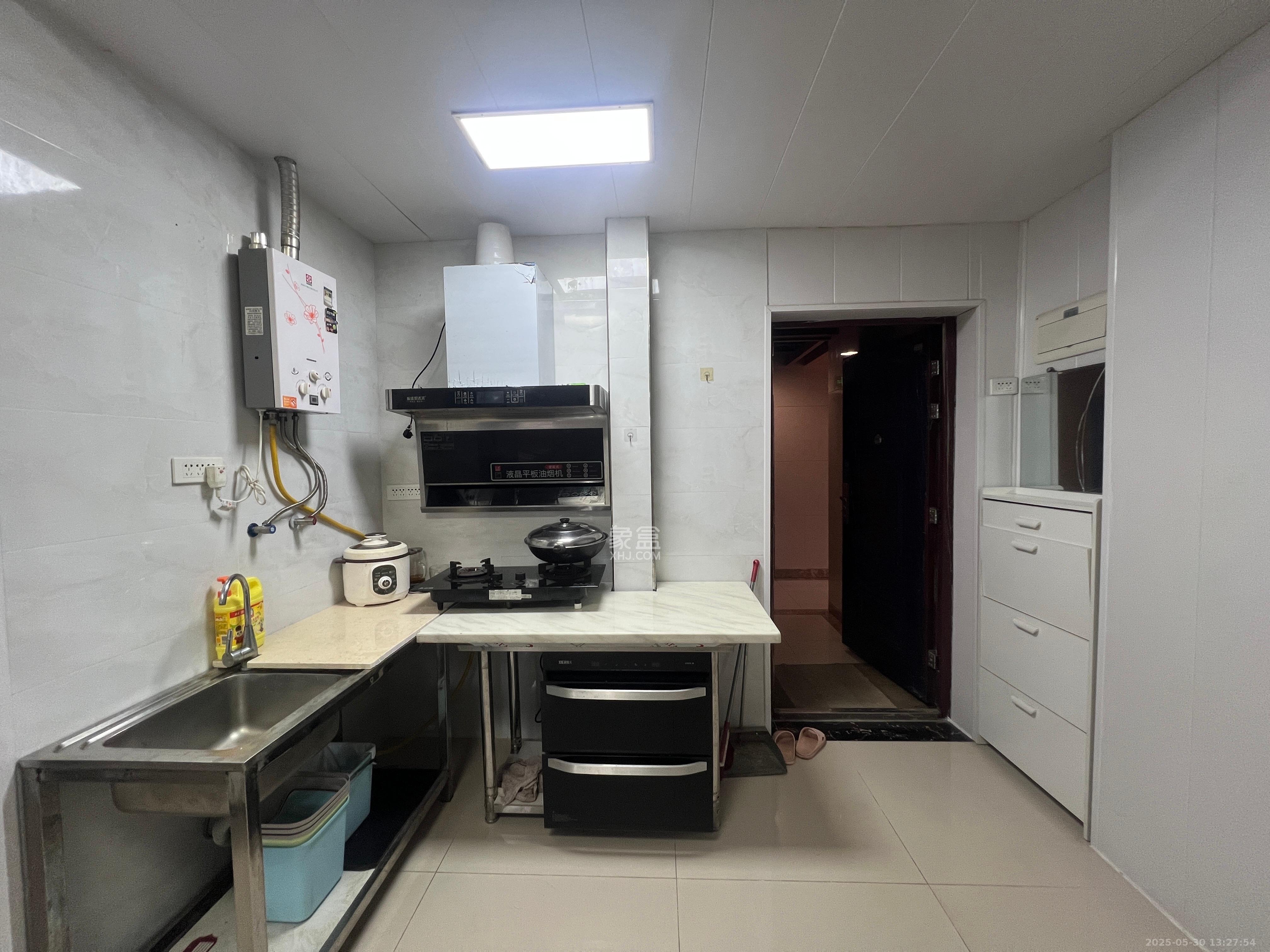 金轮星光名座 2室1厅1卫 1850.0元/月 金轮星光名座 2室1厅1卫 1850.0元/月室内图