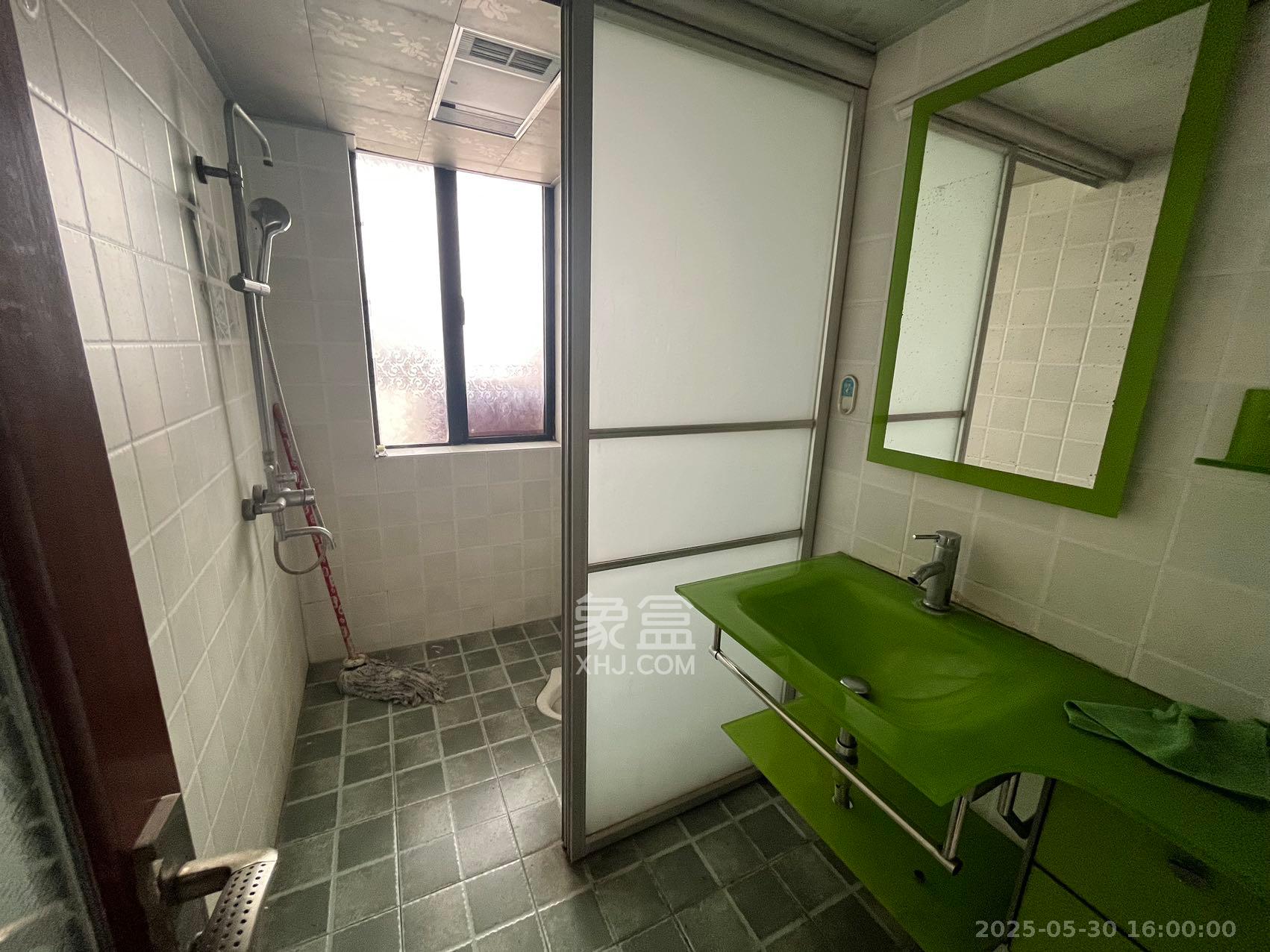 三江花中城 3室2厅1卫 3500.0元/月 三江花中城 3室2厅1卫 3500.0元/月室内图