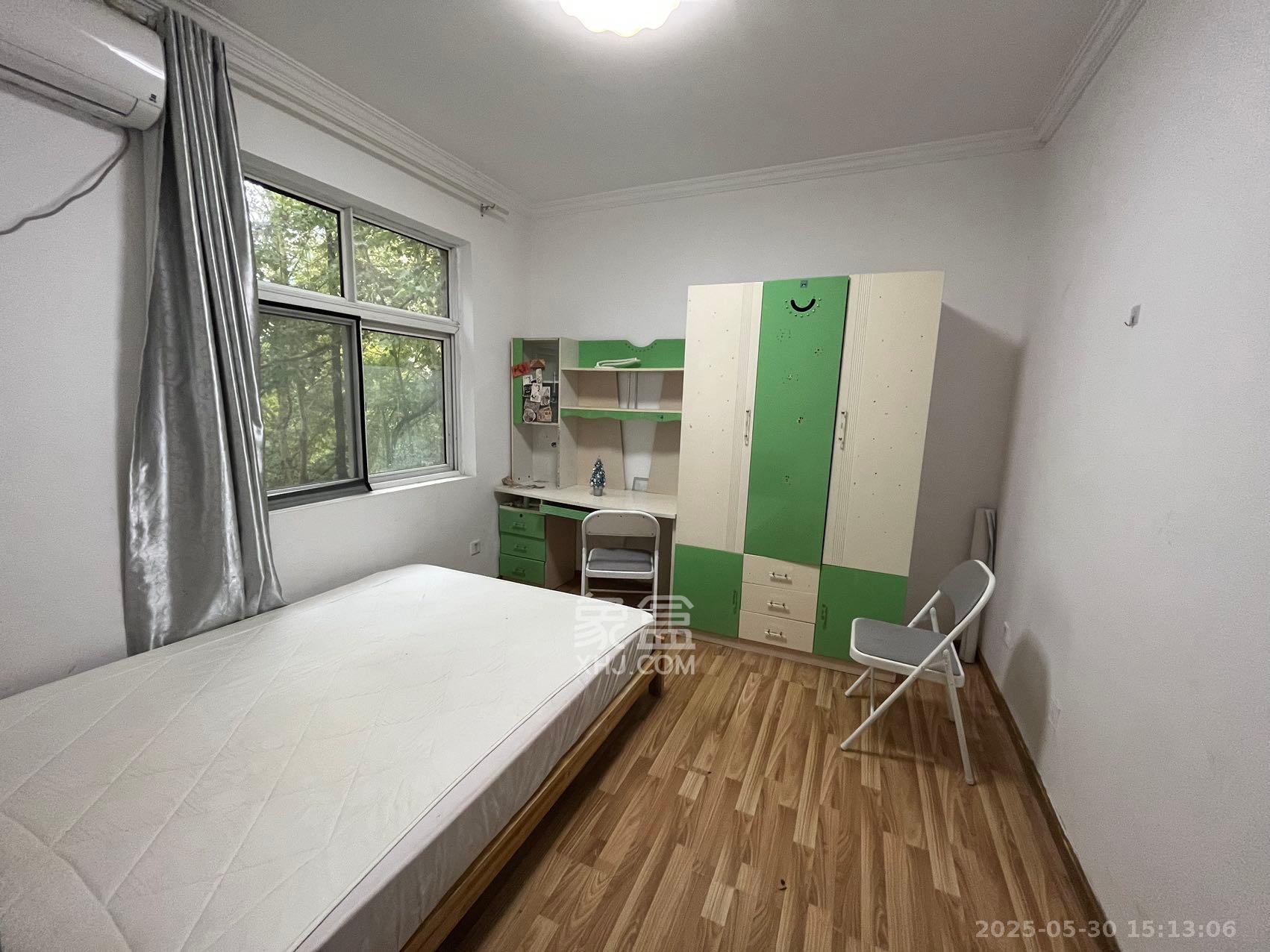 嘉盛华庭(一期、二期、三期) 3室2厅1卫 2500.0元/月 嘉盛华庭(一期、二期、三期) 3室2厅1卫 2500.0元/月室内图