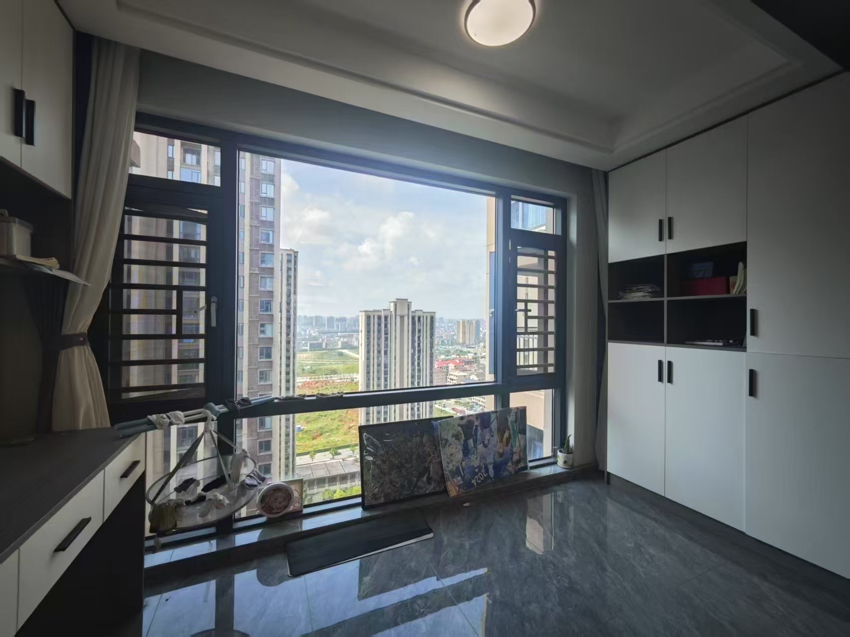 三一街区 3室2厅1卫 72.8万 三一街区 3室2厅1卫 72.8万客厅