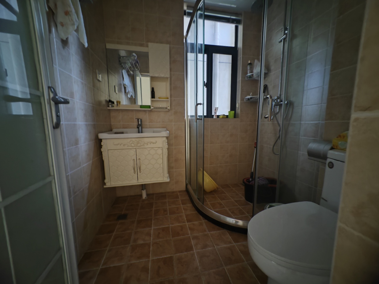 东汇西海岸 2室2厅1卫 115.0万 东汇西海岸 2室2厅1卫 115.0万客厅