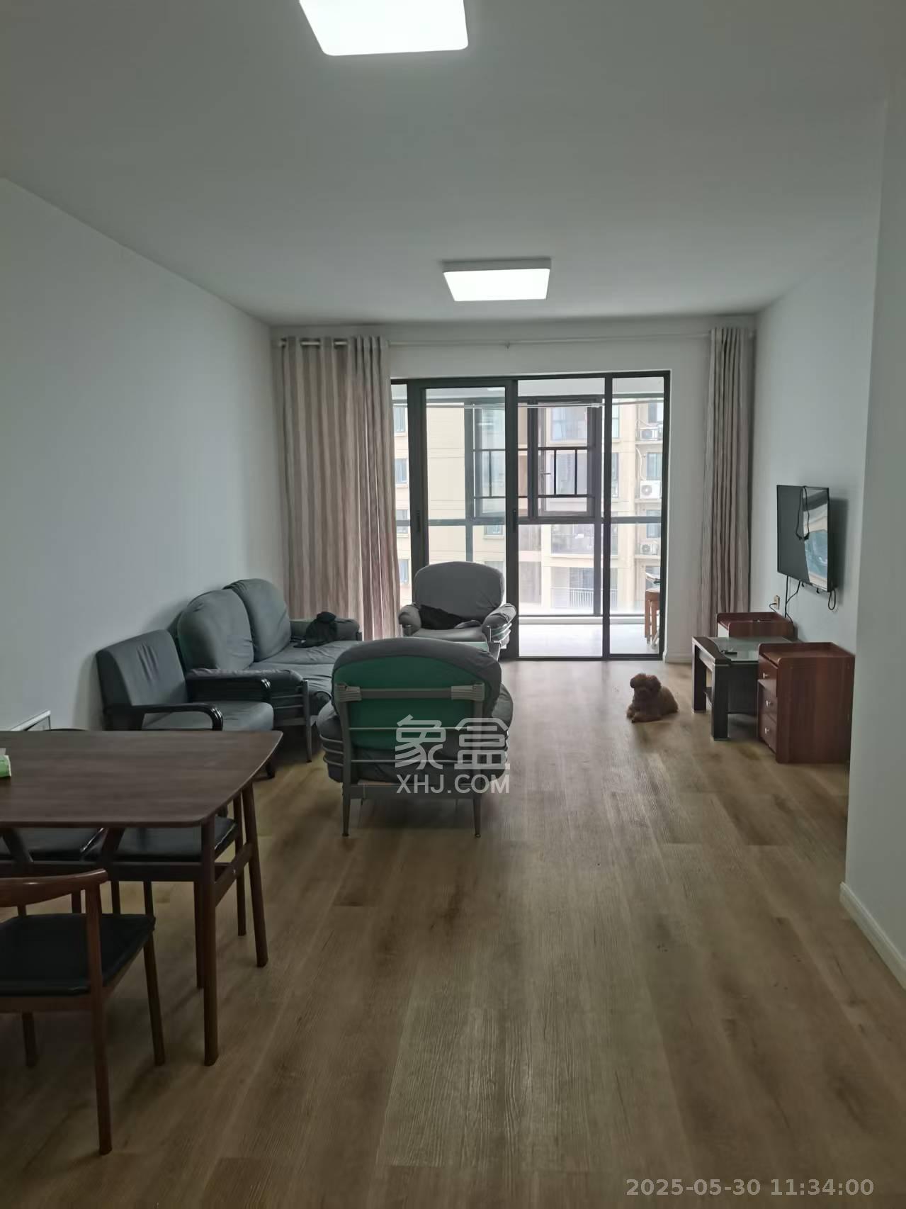 西湖鸿运佳苑 3室2厅2卫 2200.0元/月 西湖鸿运佳苑 3室2厅2卫 2200.0元/月室内图