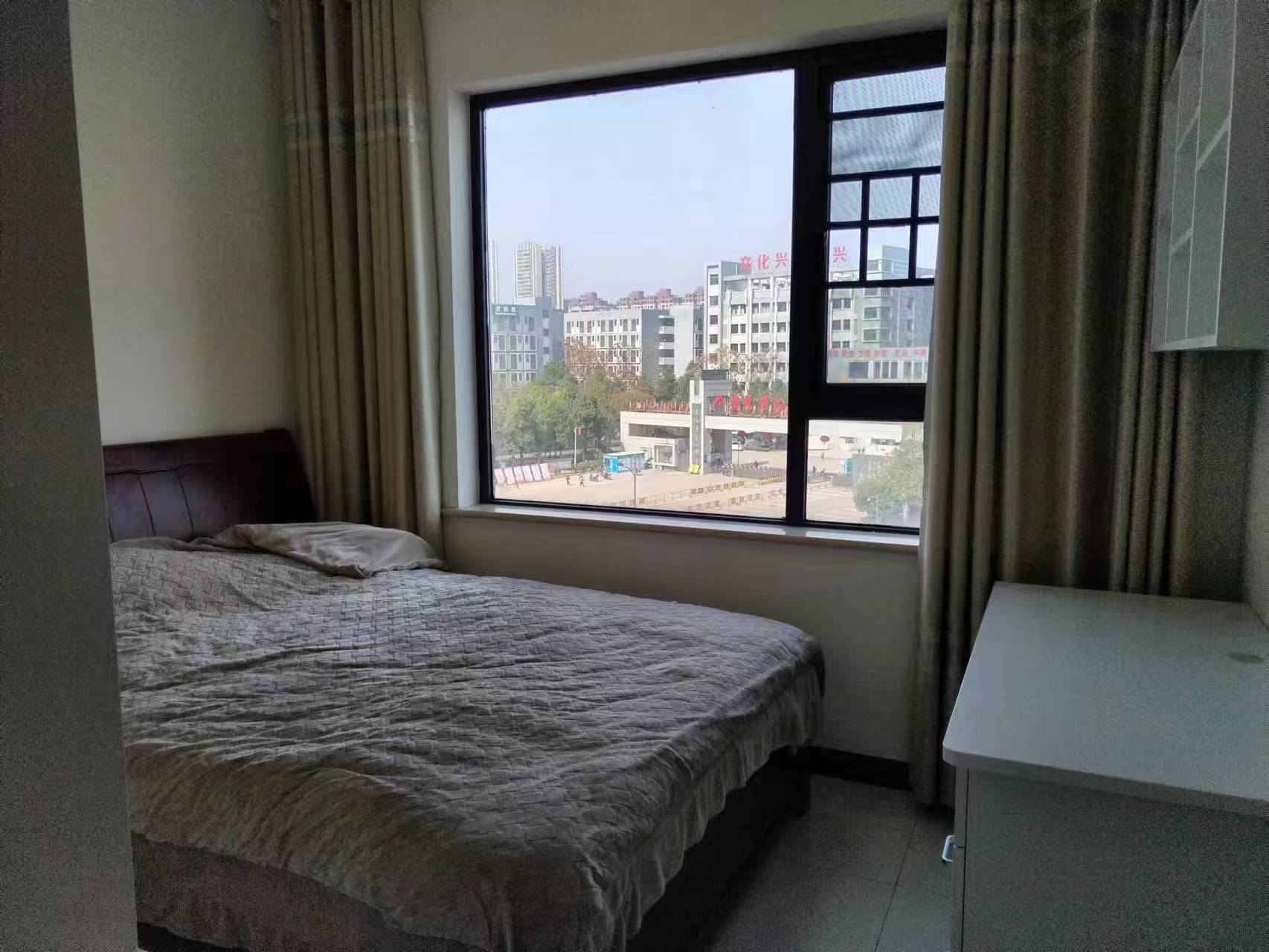 百弘学府城 3室2厅2卫 1800.0元/月 百弘学府城 3室2厅2卫 1800.0元/月室内图