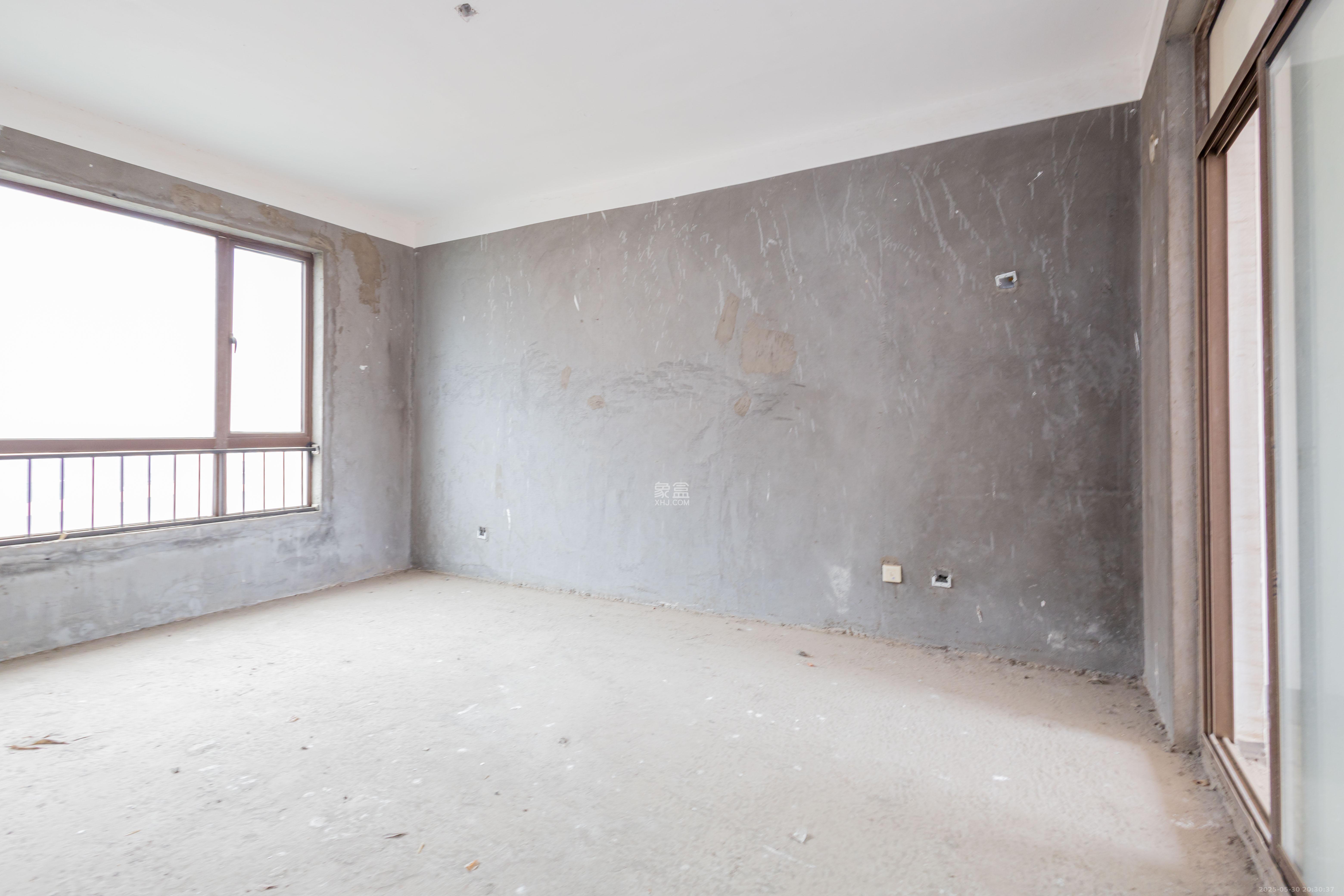 天园假日  3室2厅2卫    99.0万 天园假日  3室2厅2卫    99.0万卧室