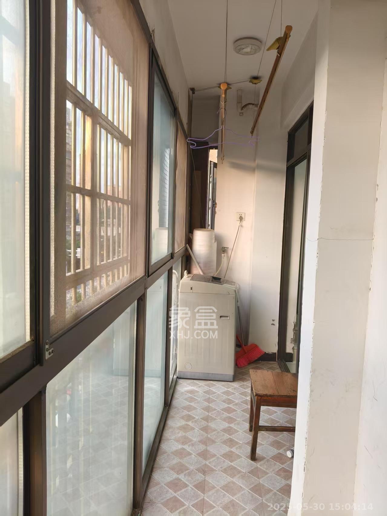 东岸梅园小区  1室1厅1卫   1200.00元/月室内图