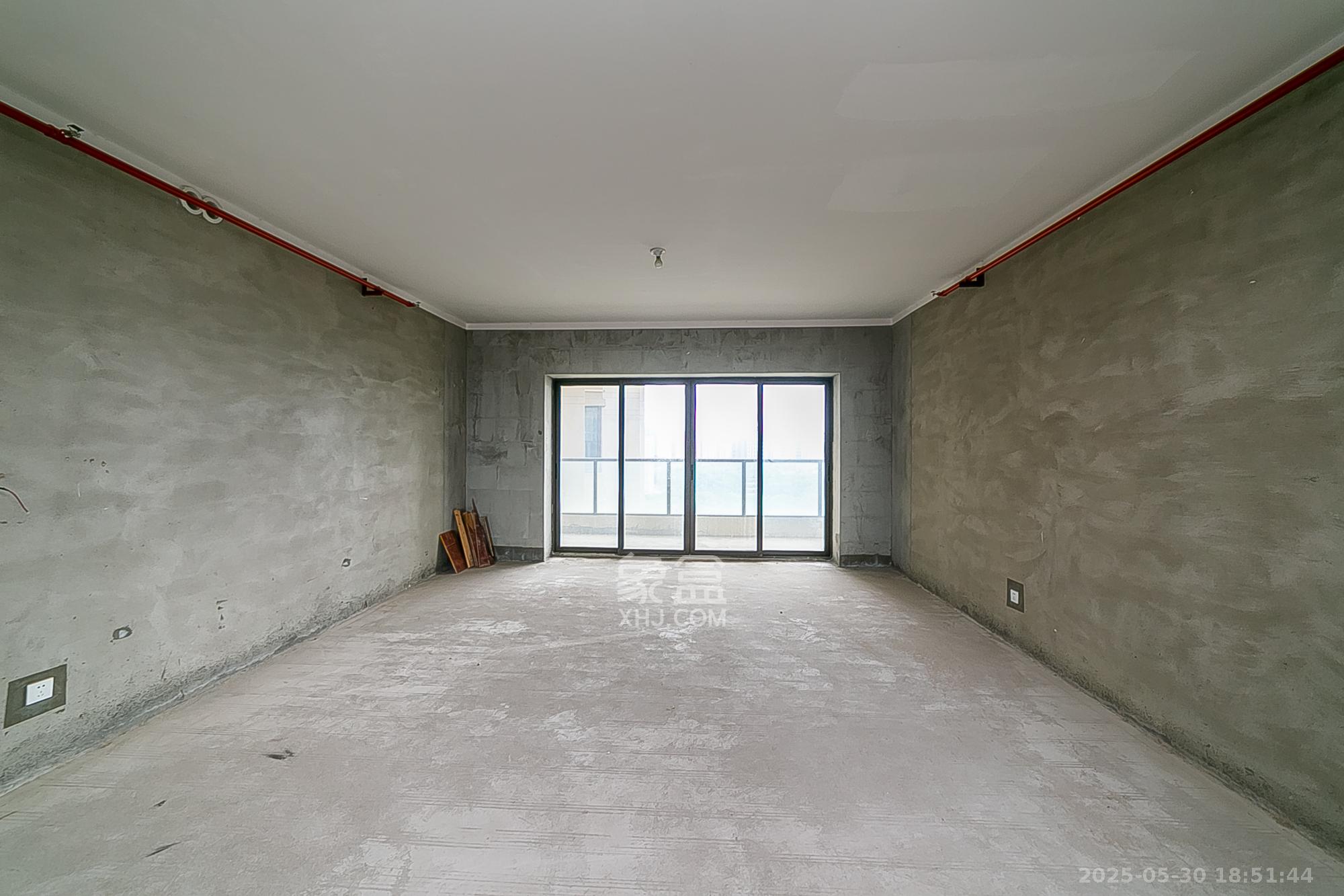 中建江山壹号  5室2厅3卫   399.00万