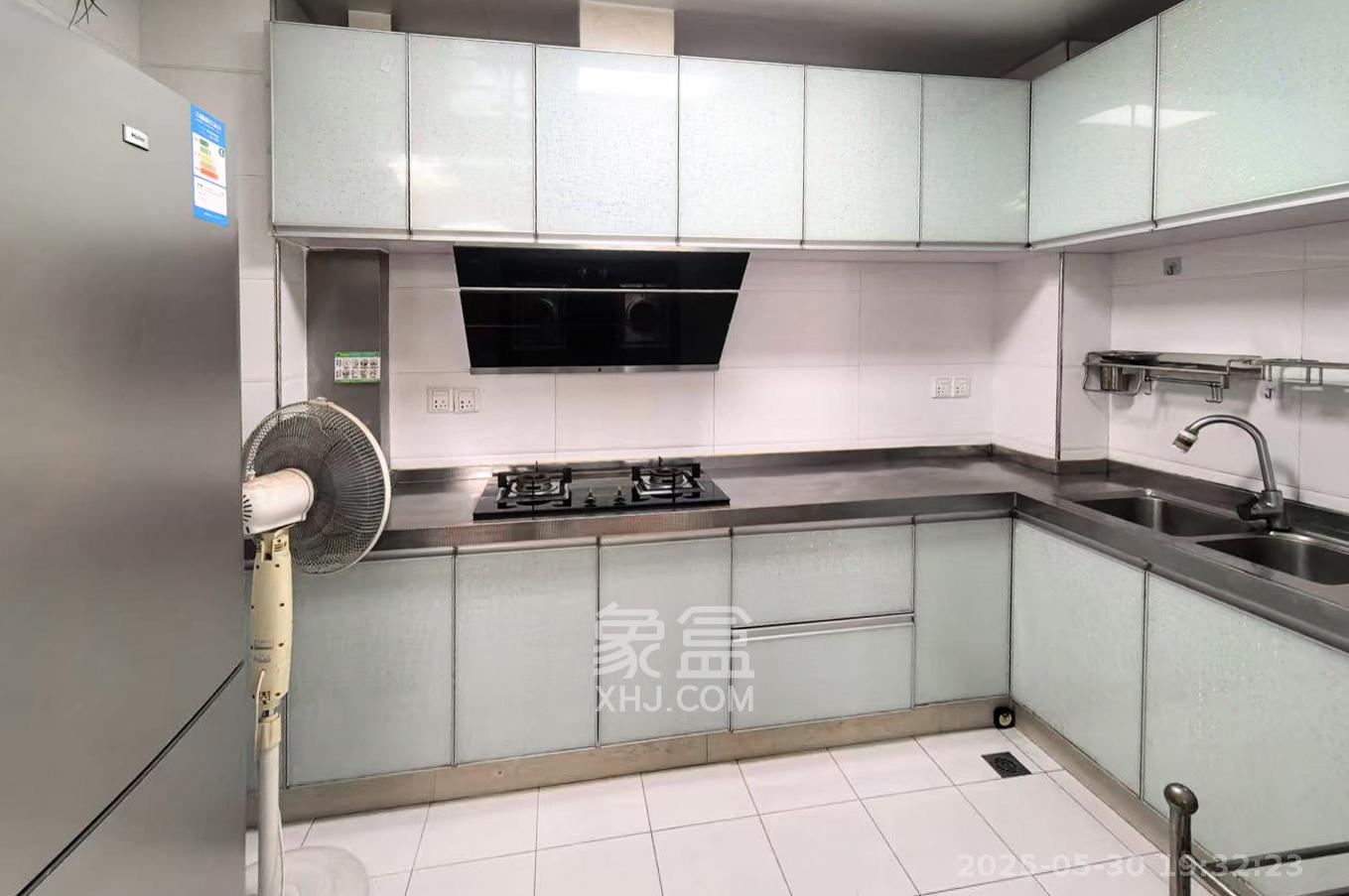 龙王港社区  2室2厅1卫   82.00万厨房
