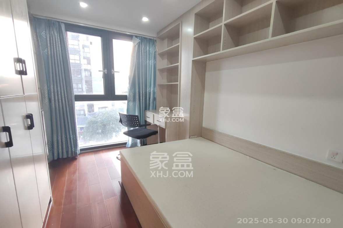 汀湘十里  2室1厅1卫    1600.0元/月 汀湘十里  2室1厅1卫    1600.0元/月室内图