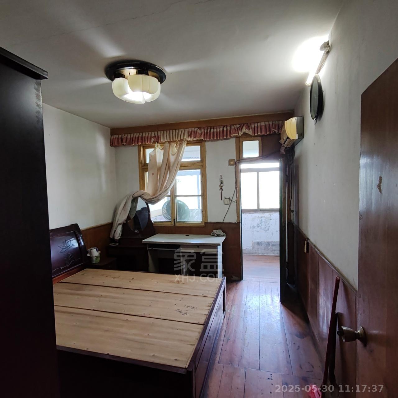 桥梁厂一区万泥塘一村 2室1厅1卫 400.00元/月 桥梁厂一区万泥塘一村 2室1厅1卫 400.00元/月室内图