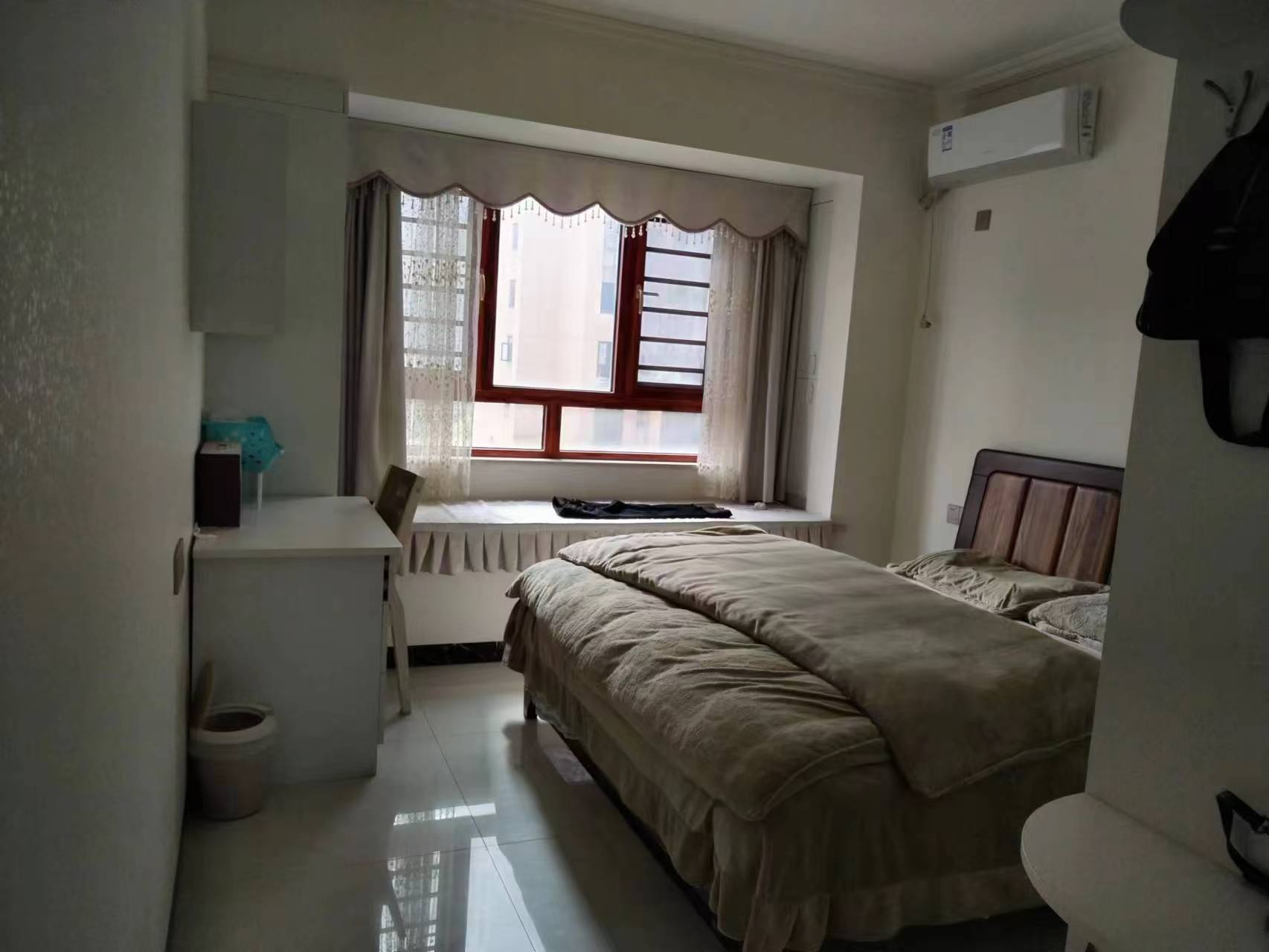 百弘学府城 3室2厅2卫 1800.0元/月 百弘学府城 3室2厅2卫 1800.0元/月室内图