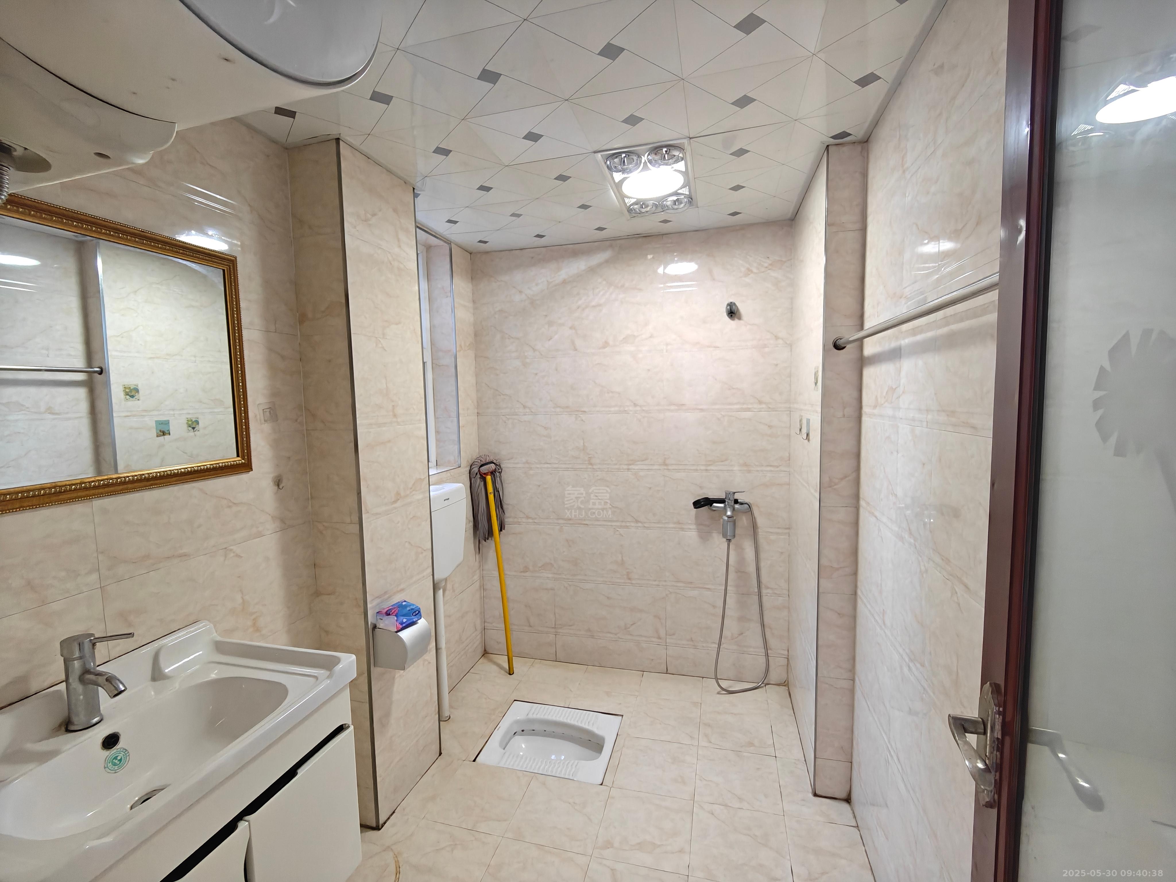 美的城二期 2室2厅1卫 1600.0元/月 美的城二期 2室2厅1卫 1600.0元/月室内图