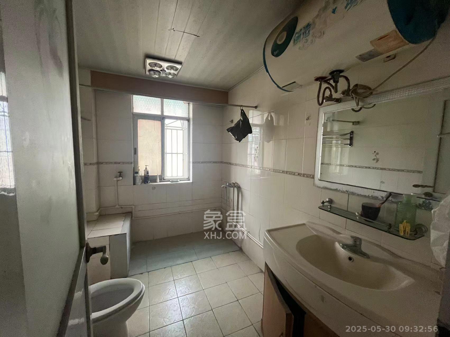 新世纪家园 3室2厅1卫 2200.0元/月 新世纪家园 3室2厅1卫 2200.0元/月室内图