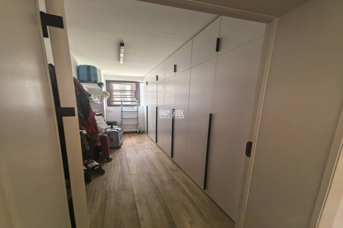 恩祥新城 4室2厅2卫 3800.0元/月 恩祥新城 4室2厅2卫 3800.0元/月室内图