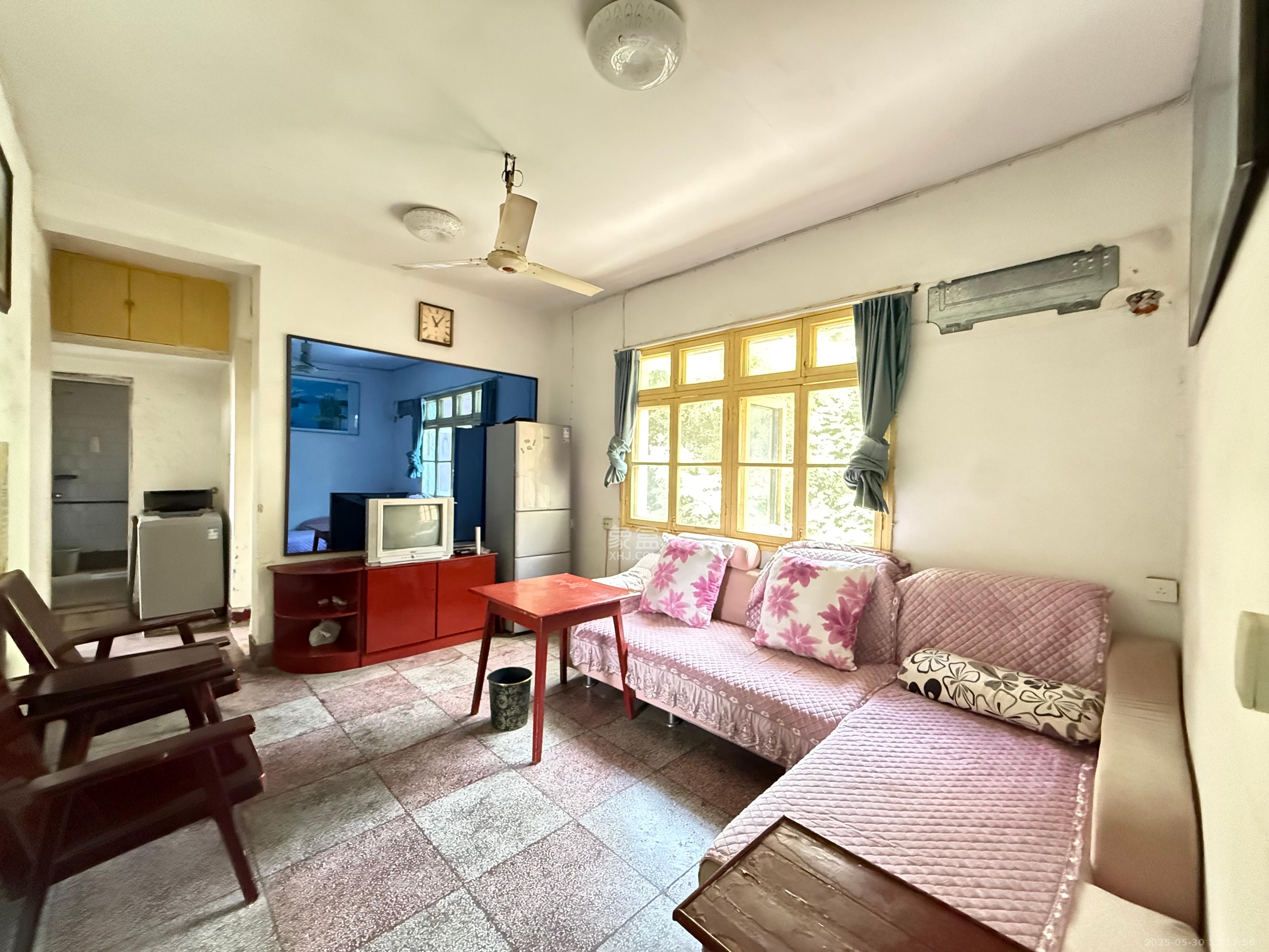 净园小区 3室2厅1卫 1800.0元/月 净园小区 3室2厅1卫 1800.0元/月室内图