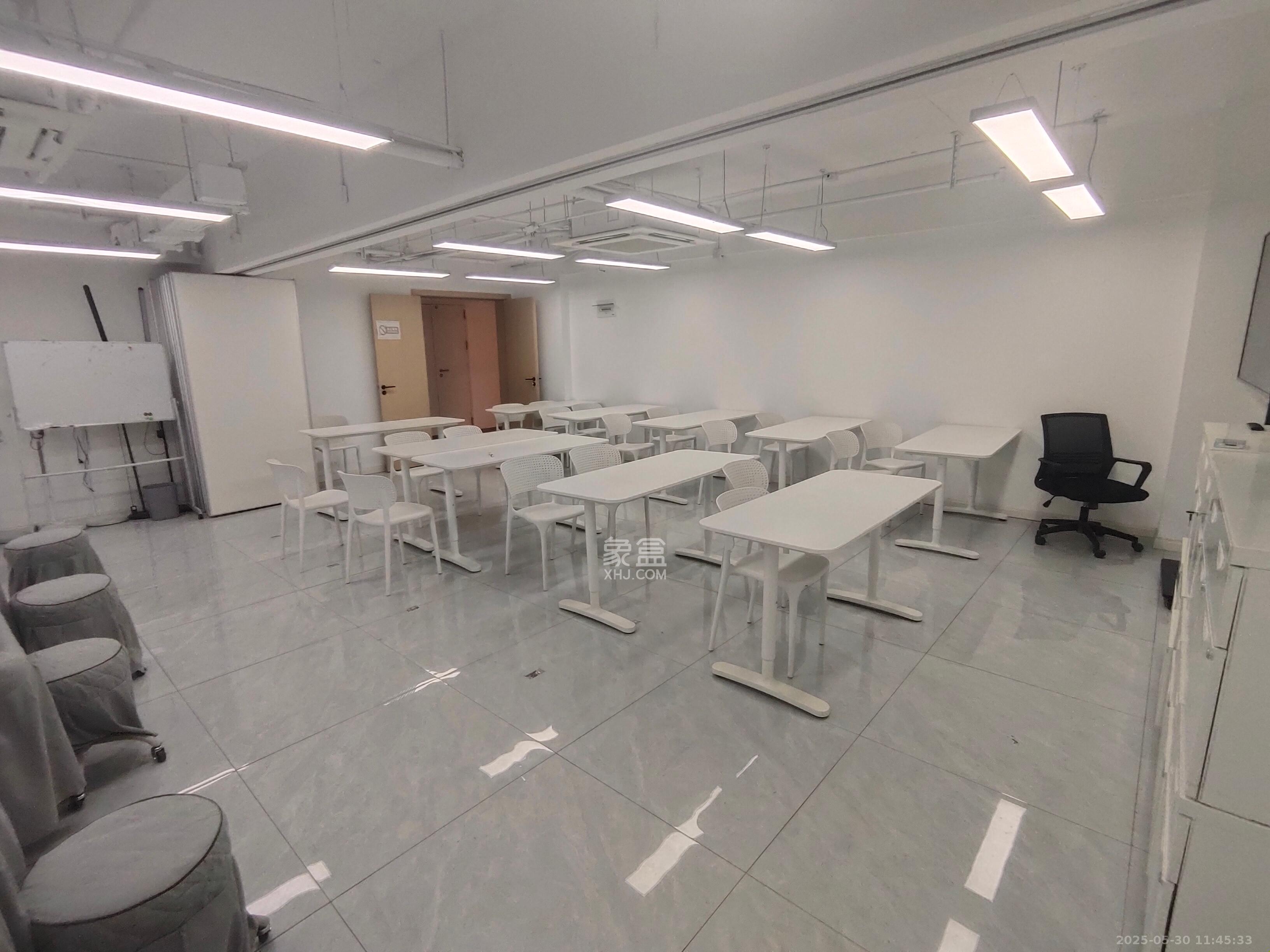 荟聚之光  1室0厅0卫    4000.0元/月 荟聚之光  1室0厅0卫    4000.0元/月室内图