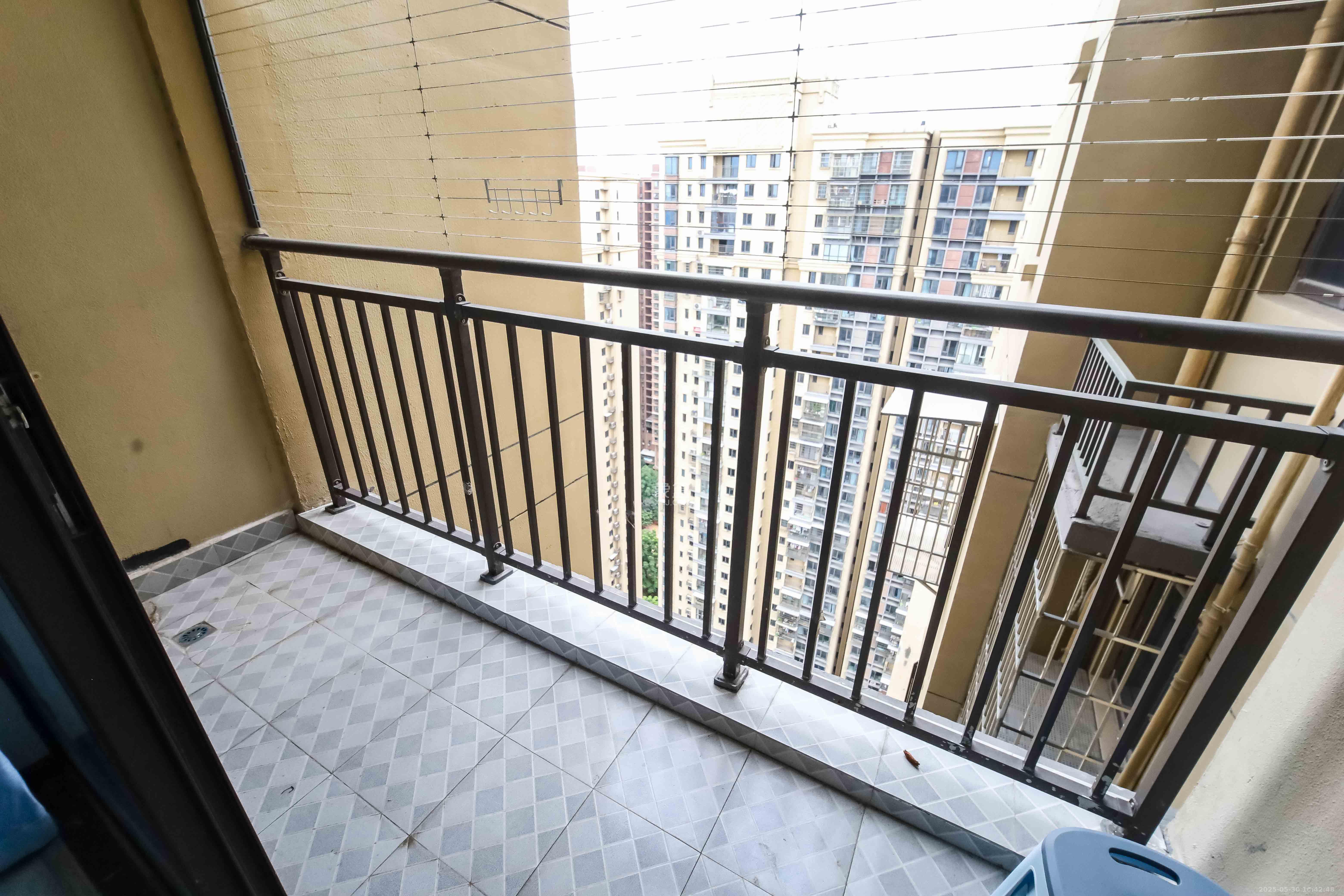 中欣楚天熙苑 3室2厅1卫 95.00万 中欣楚天熙苑 3室2厅1卫 95.00万阳台