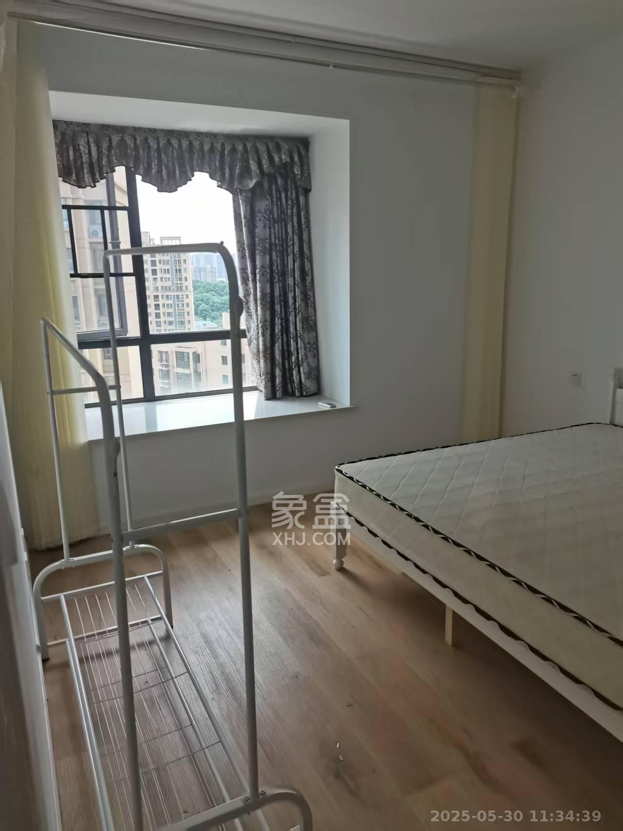 西湖鸿运佳苑 3室2厅2卫 2200.0元/月 西湖鸿运佳苑 3室2厅2卫 2200.0元/月室内图