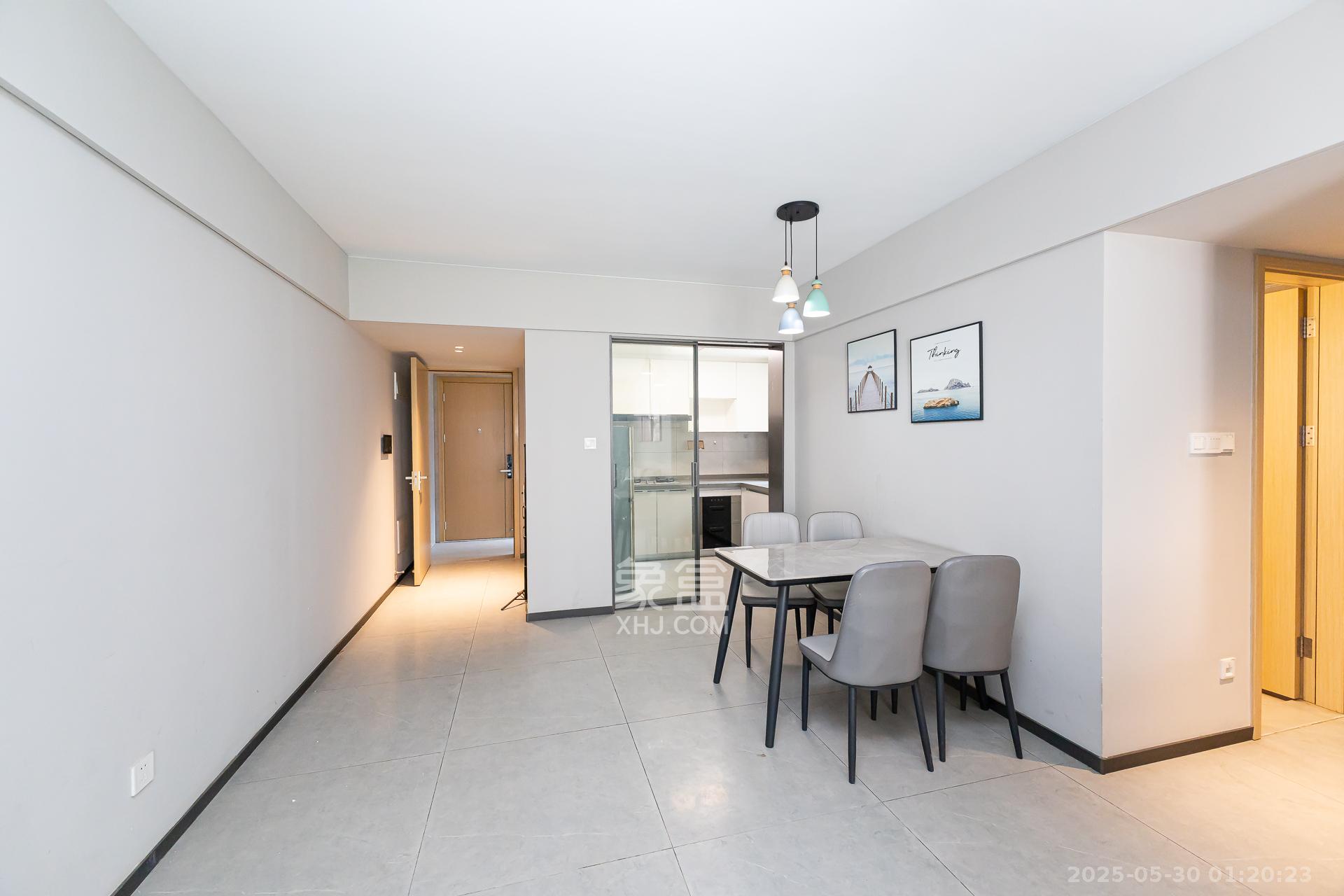 时代倾城.时代遇见  3室2厅2卫    92.8万 时代倾城.时代遇见  3室2厅2卫    92.8万客厅