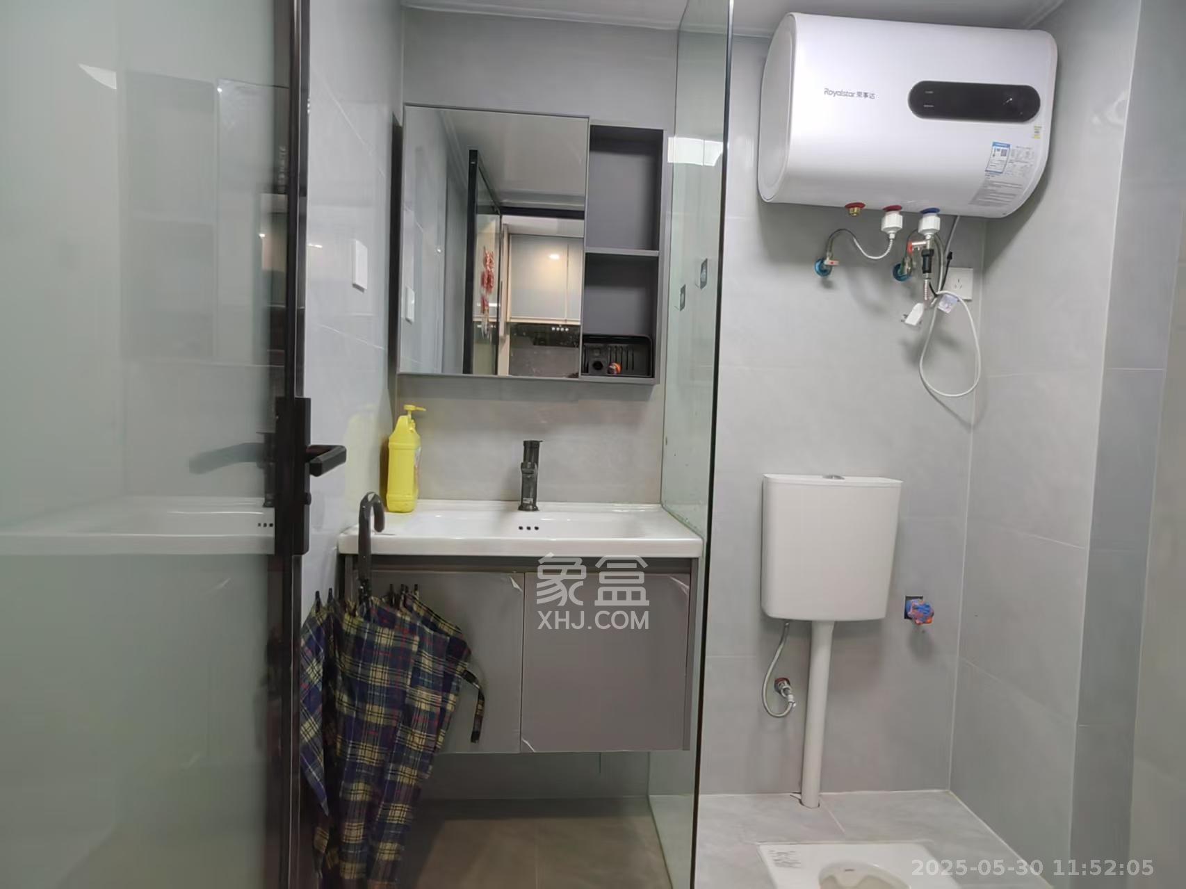 嘉裕大厦  1室1厅1卫   1800.00元/月室内图