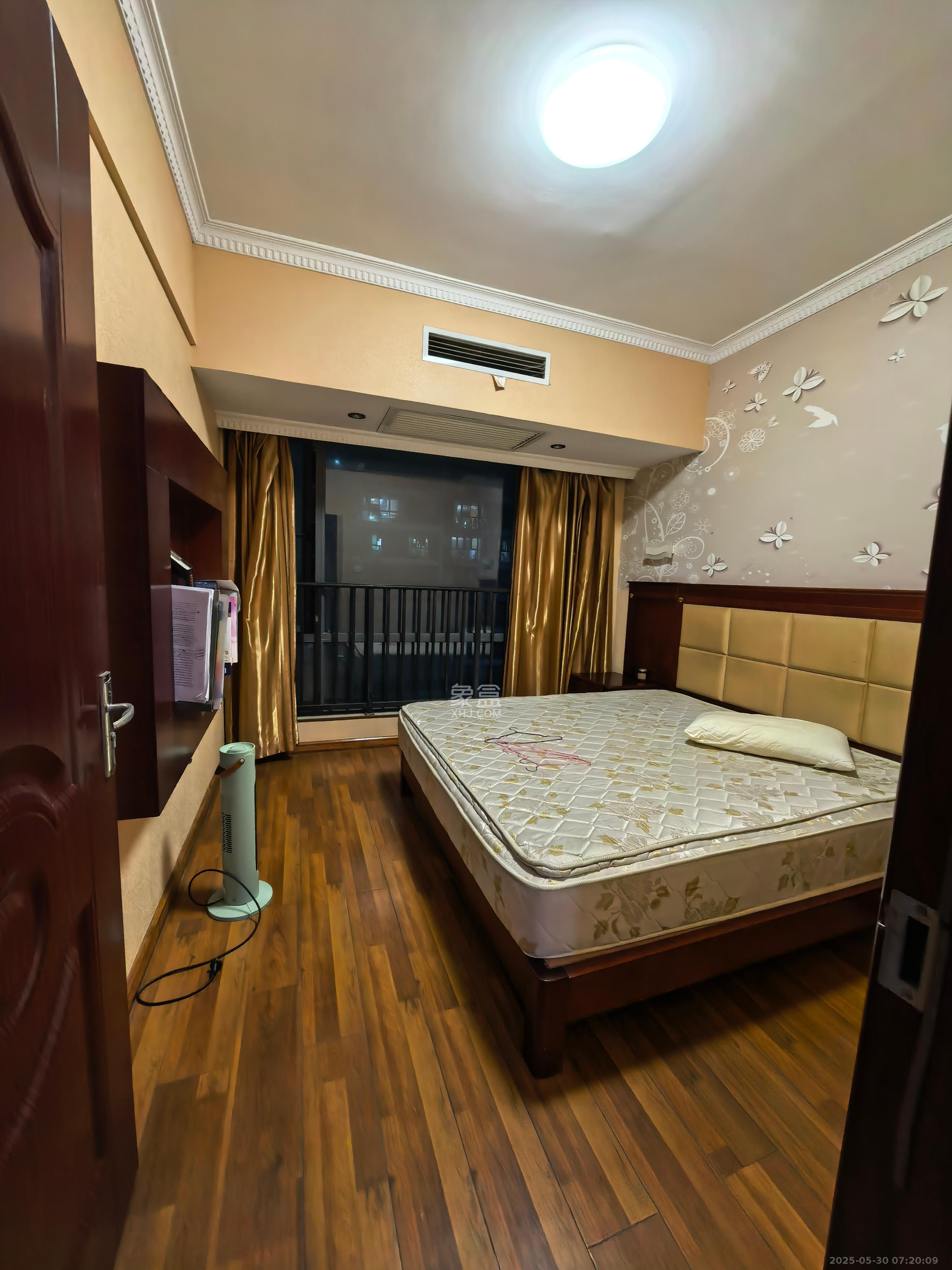 名富公寓 1室2厅1卫 2600.0元/月 名富公寓 1室2厅1卫 2600.0元/月室内图