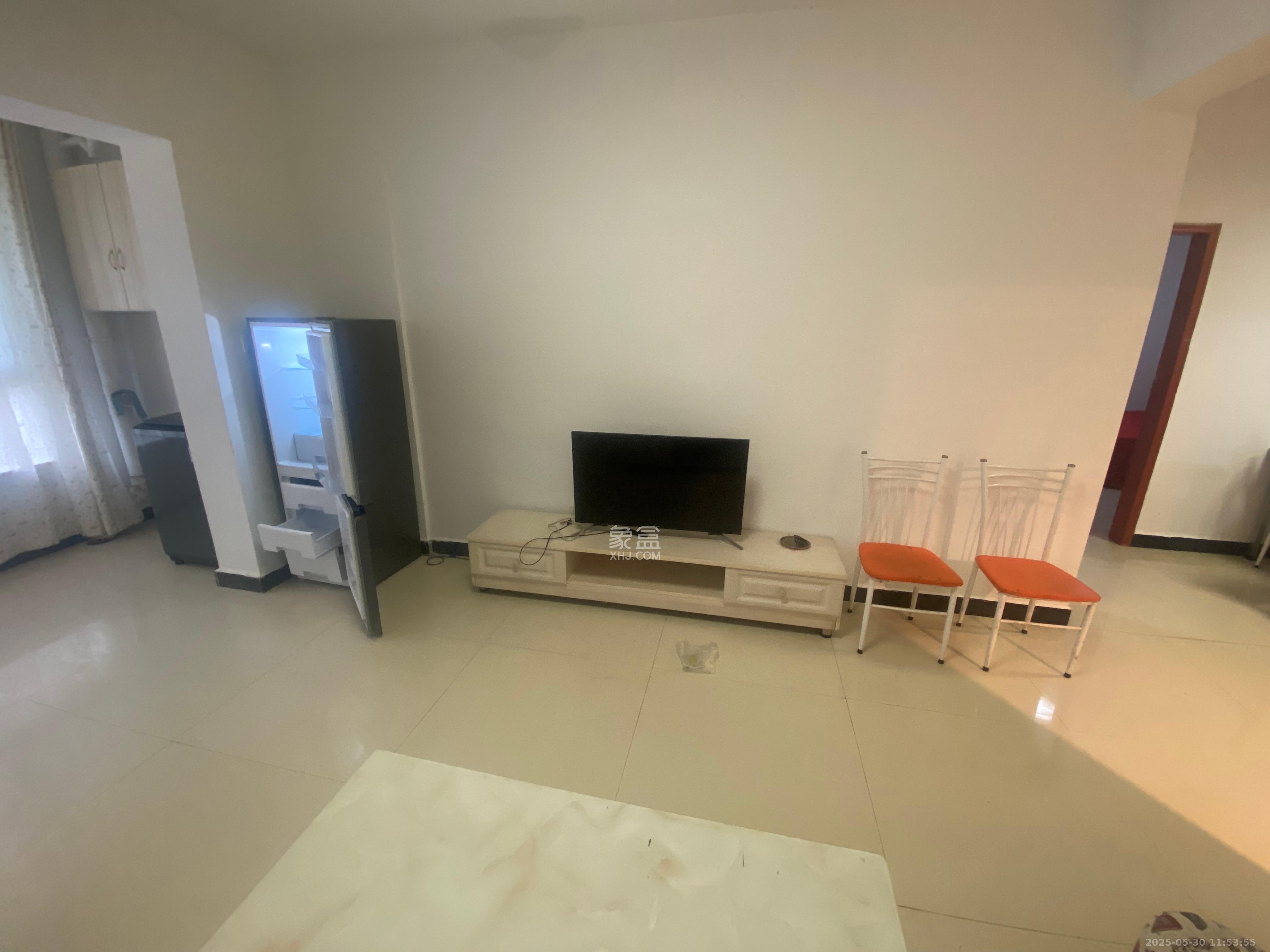 圭塘三小区  2室2厅1卫   2400.00元/月室内图1