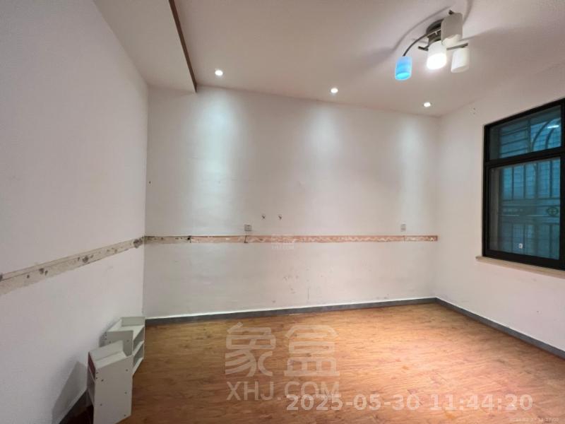 联谊新村别墅 5室2厅2卫 3500.0元/月 联谊新村别墅 5室2厅2卫 3500.0元/月室内图