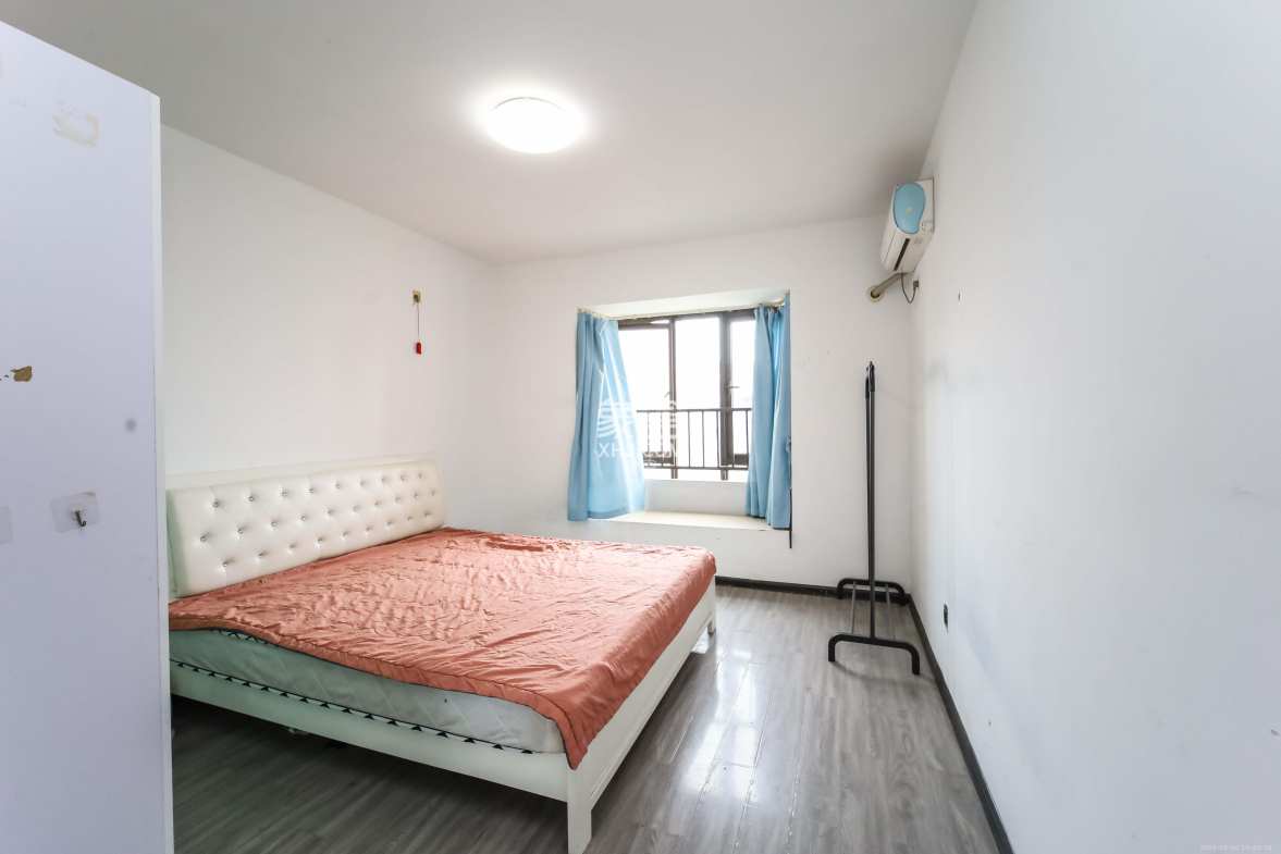 中欣楚天熙苑 3室2厅1卫 95.00万 中欣楚天熙苑 3室2厅1卫 95.00万卧室