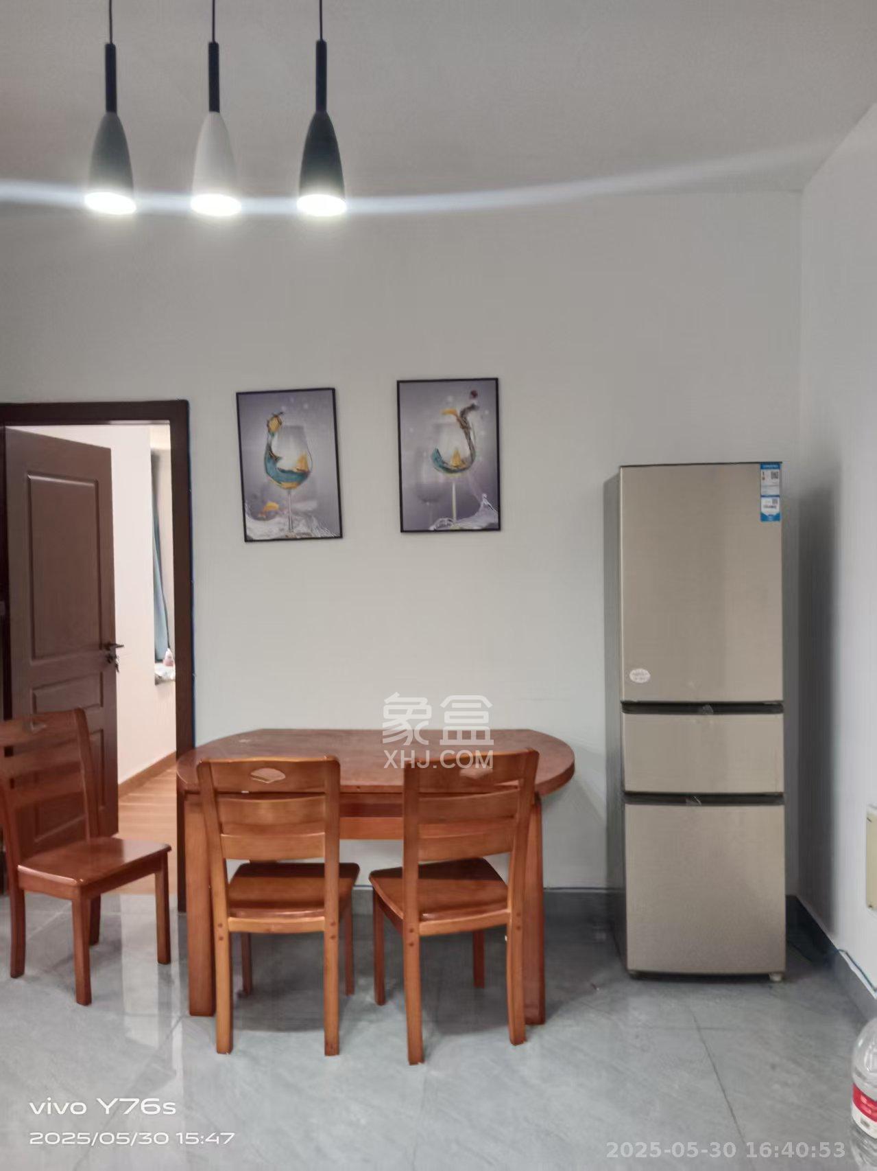 和美星城  2室2厅1卫    1800.0元/月 和美星城  2室2厅1卫    1800.0元/月室内图