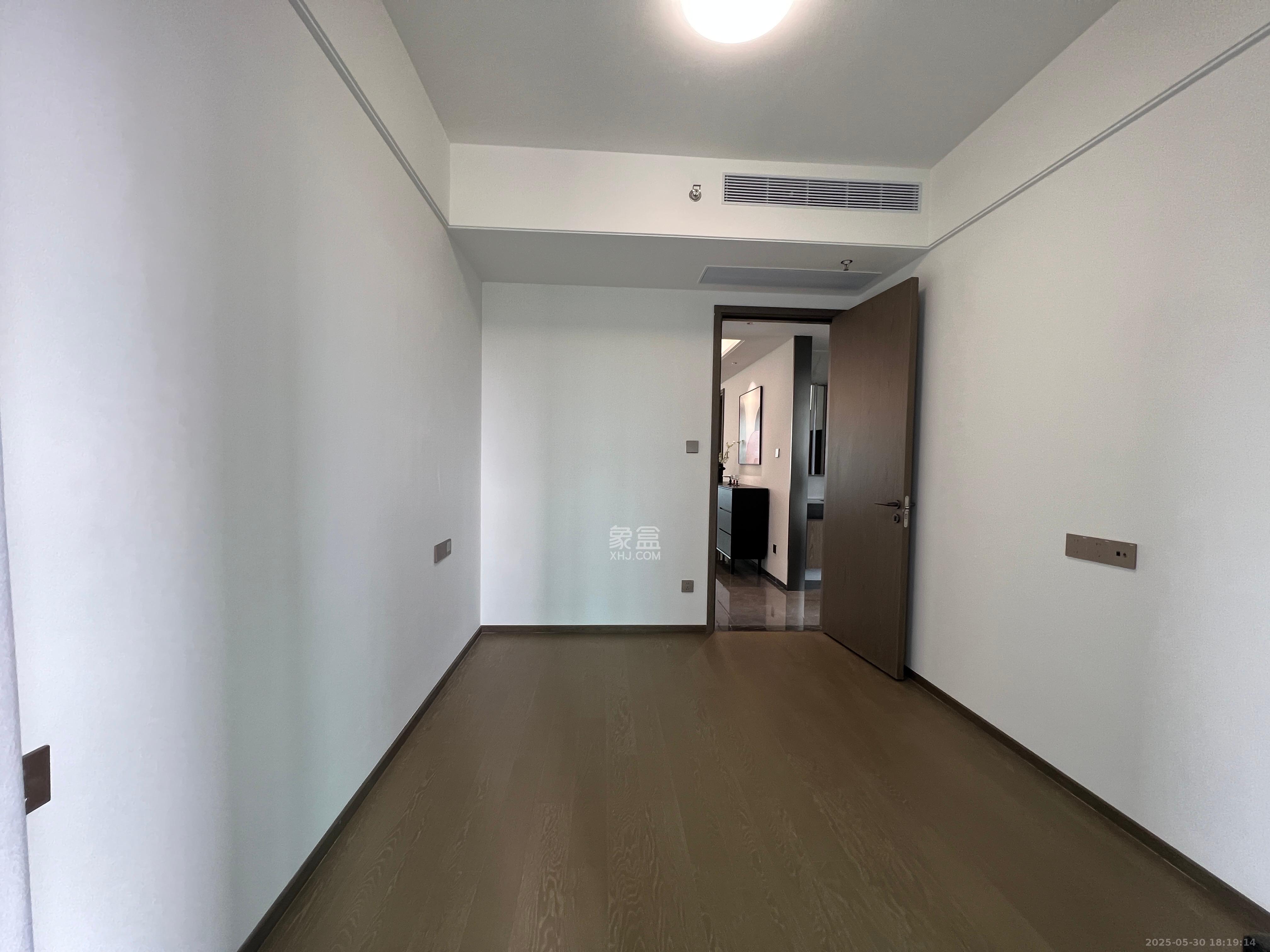 绿城招商桂语雲峯 4室2厅2卫 8000.0元/月 绿城招商桂语雲峯 4室2厅2卫 8000.0元/月室内图