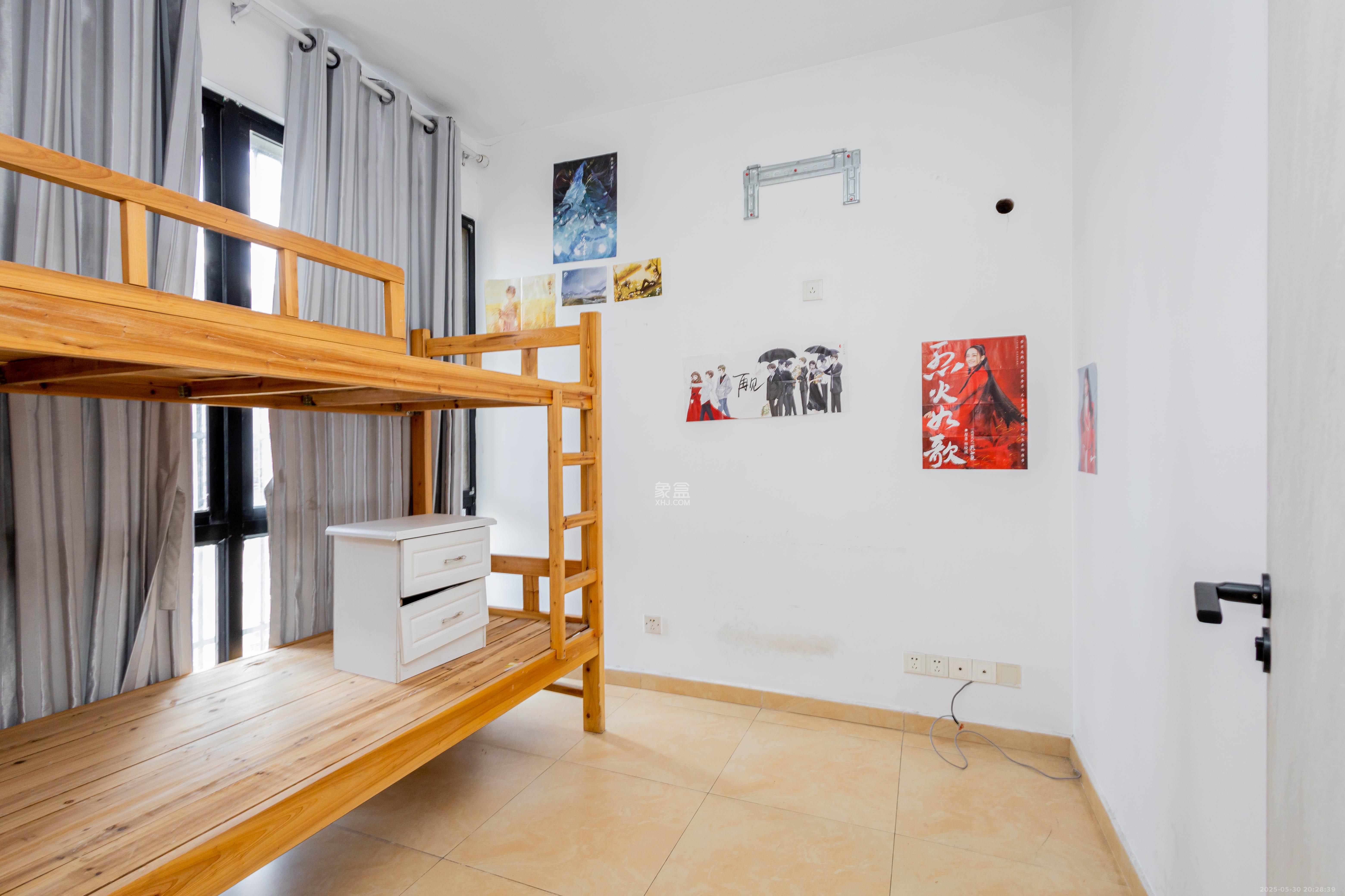 三景国际  3室2厅1卫    68.8万 三景国际  3室2厅1卫    68.8万卧室