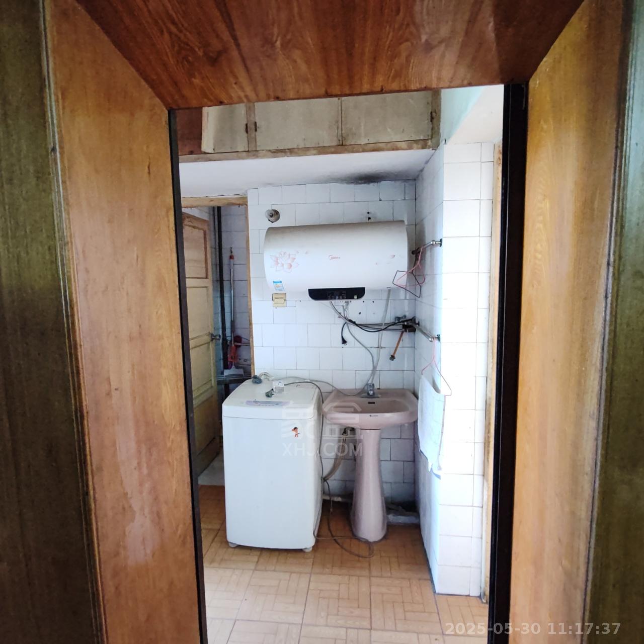 桥梁厂一区万泥塘一村 2室1厅1卫 400.00元/月 桥梁厂一区万泥塘一村 2室1厅1卫 400.00元/月室内图