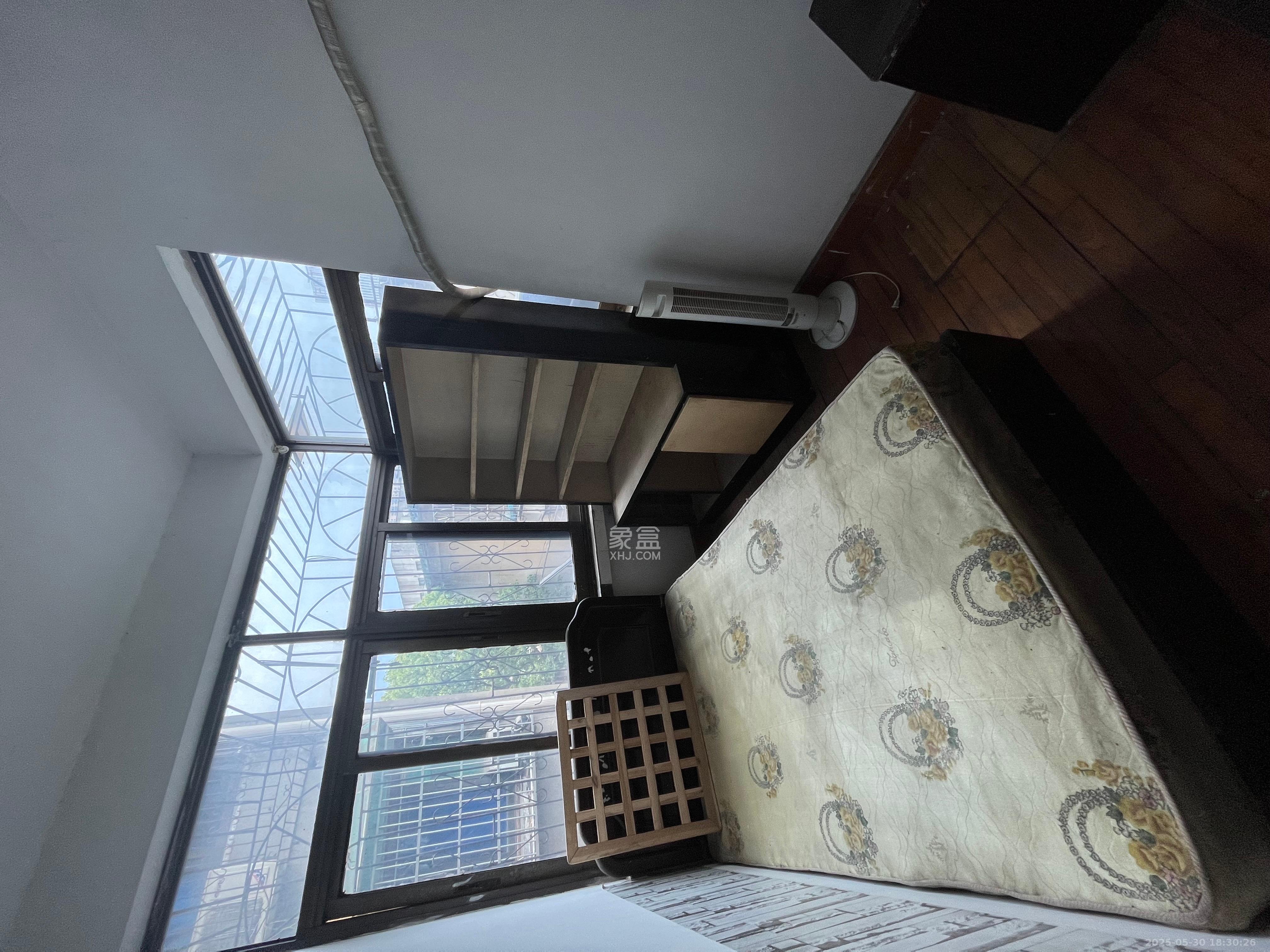 朝阳一、二村 3室1厅1卫 1400.0元/月 朝阳一、二村 3室1厅1卫 1400.0元/月室内图