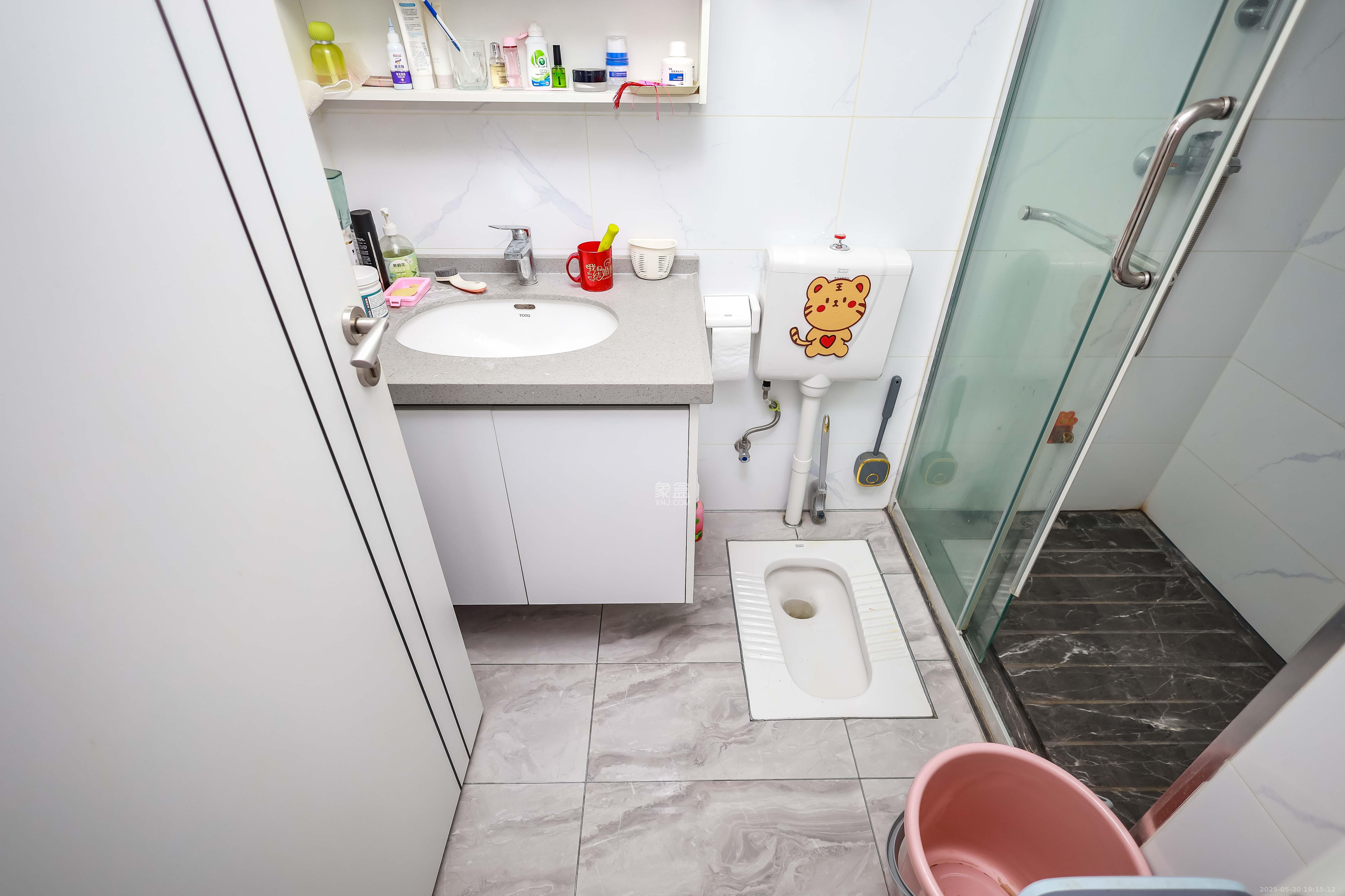 金基芳华 3室2厅2卫 102.0万 金基芳华 3室2厅2卫 102.0万卫生间