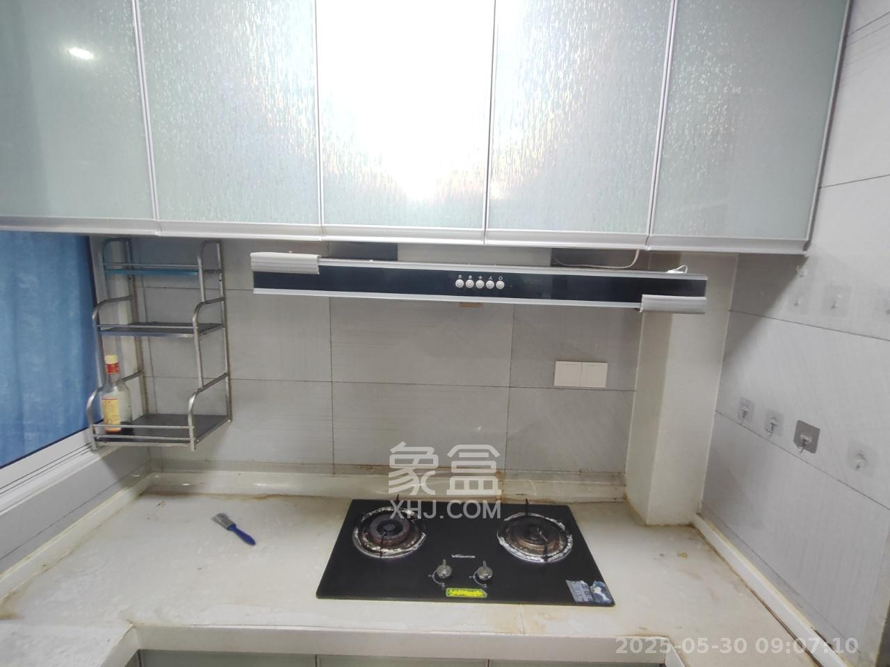 汀湘十里  2室1厅1卫    1600.0元/月 汀湘十里  2室1厅1卫    1600.0元/月室内图